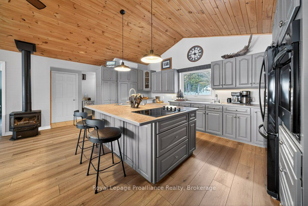 5317 Ardoch Road Property Photo 13