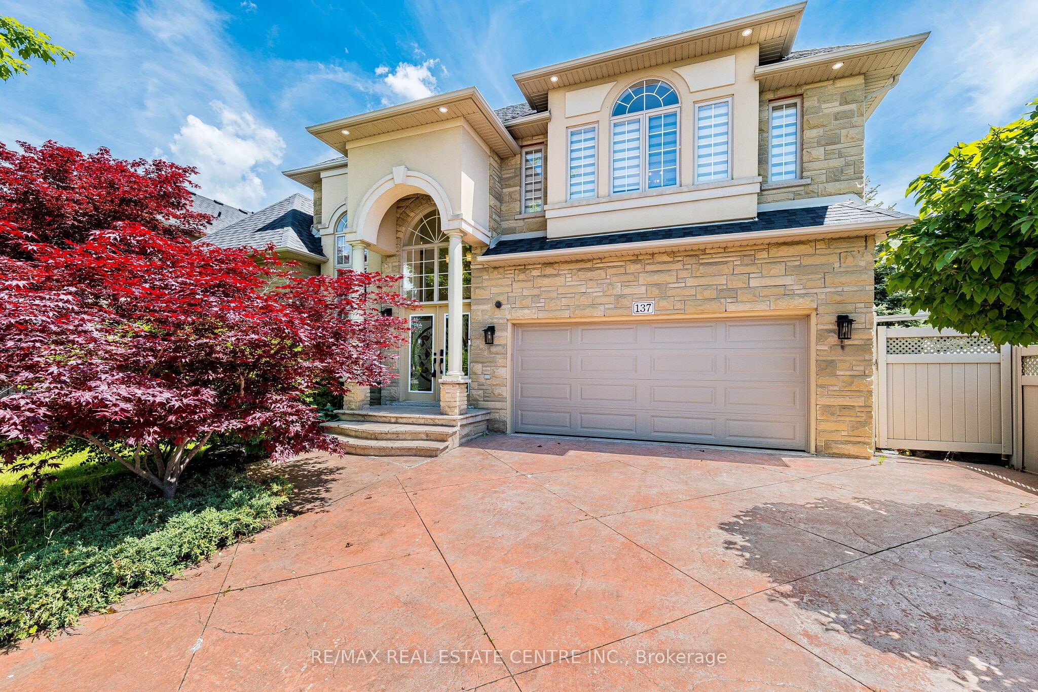 137 Cloverleaf Drive Ancaster Property Photo 1