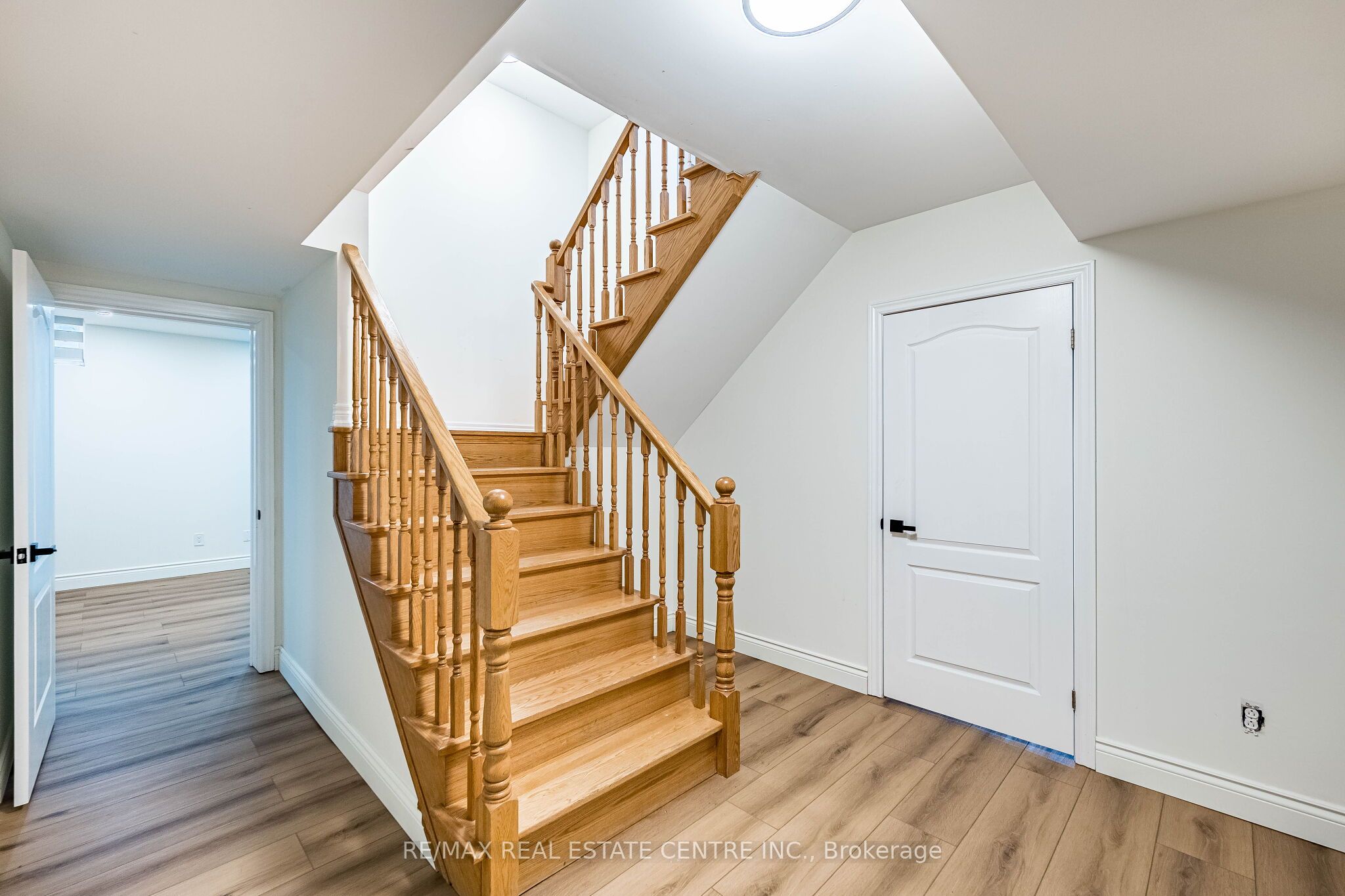 137 Cloverleaf Drive Ancaster Property Photo 40