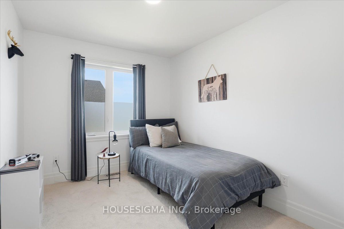 54 Campbell Crescent Property Photo 22