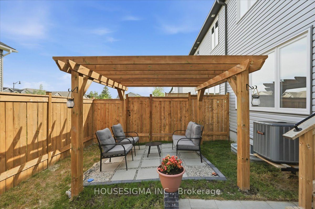 54 Campbell Crescent Property Photo 32