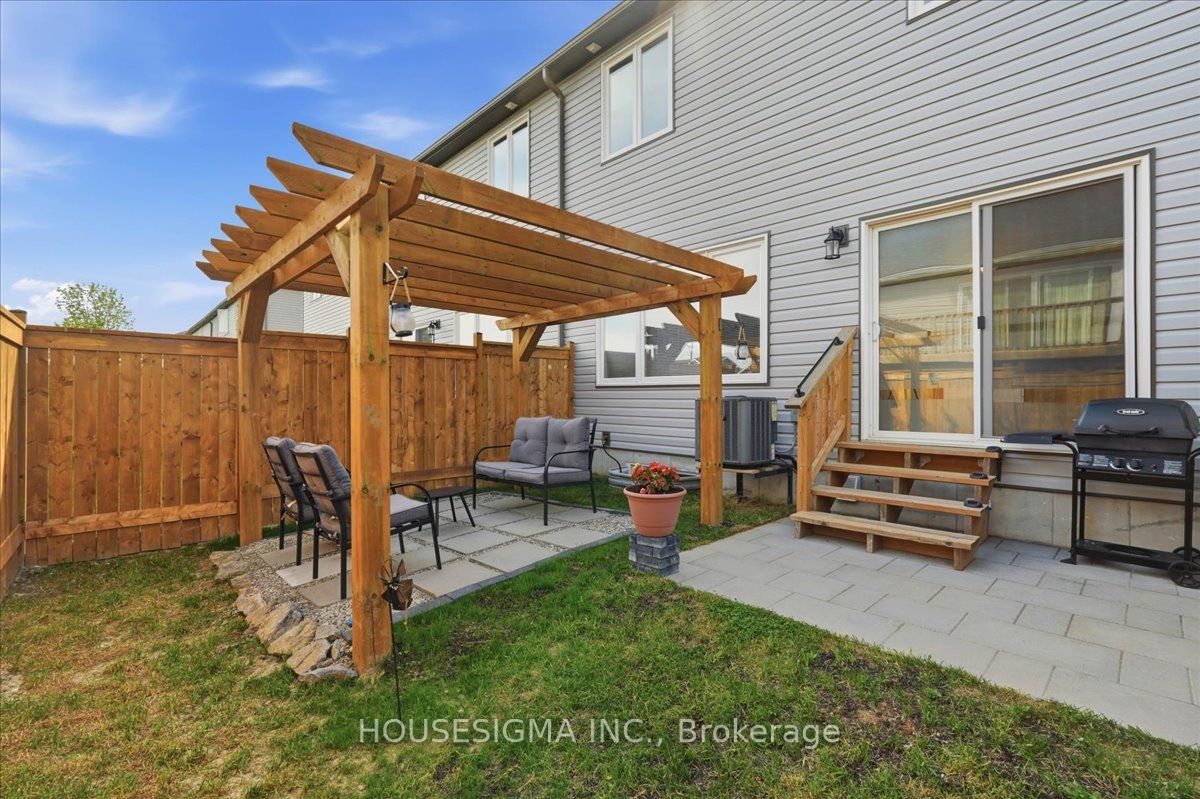 54 Campbell Crescent Property Photo 33
