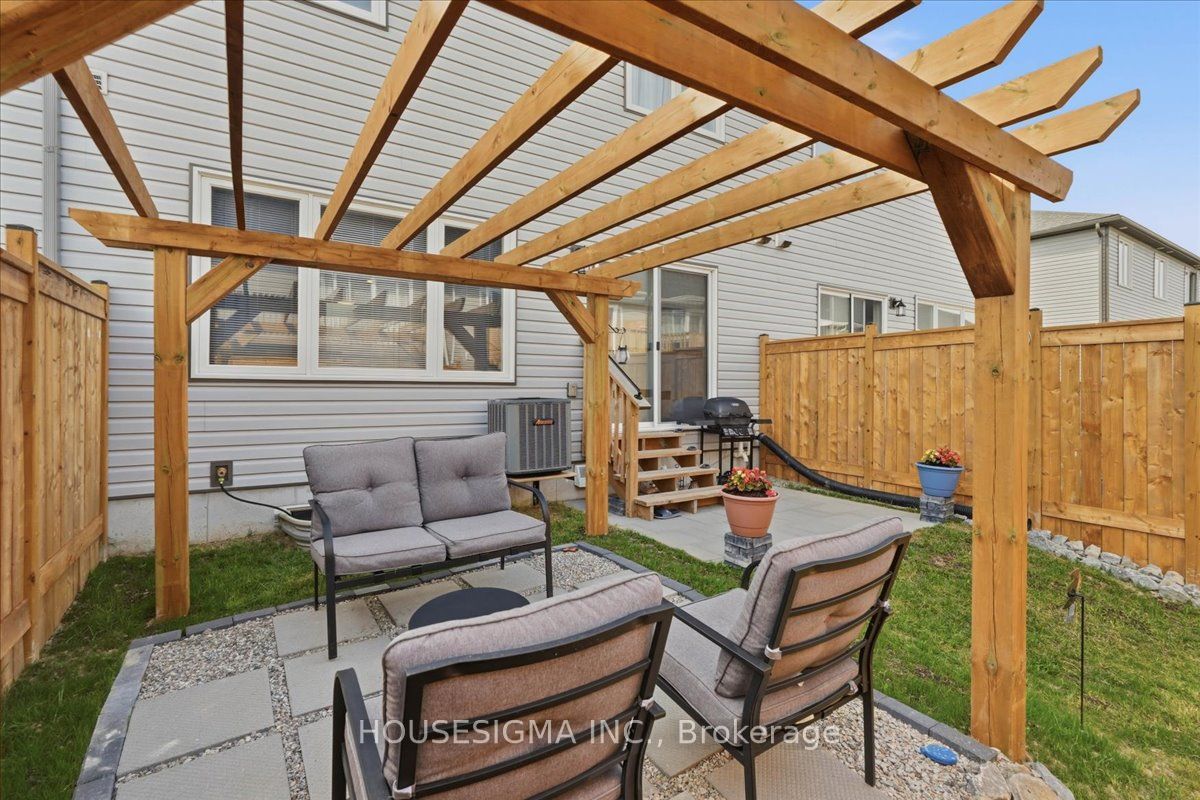 54 Campbell Crescent Property Photo 34