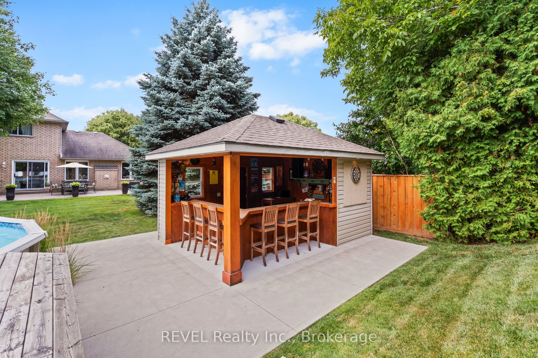 98 Debora Drive Property Photo 12