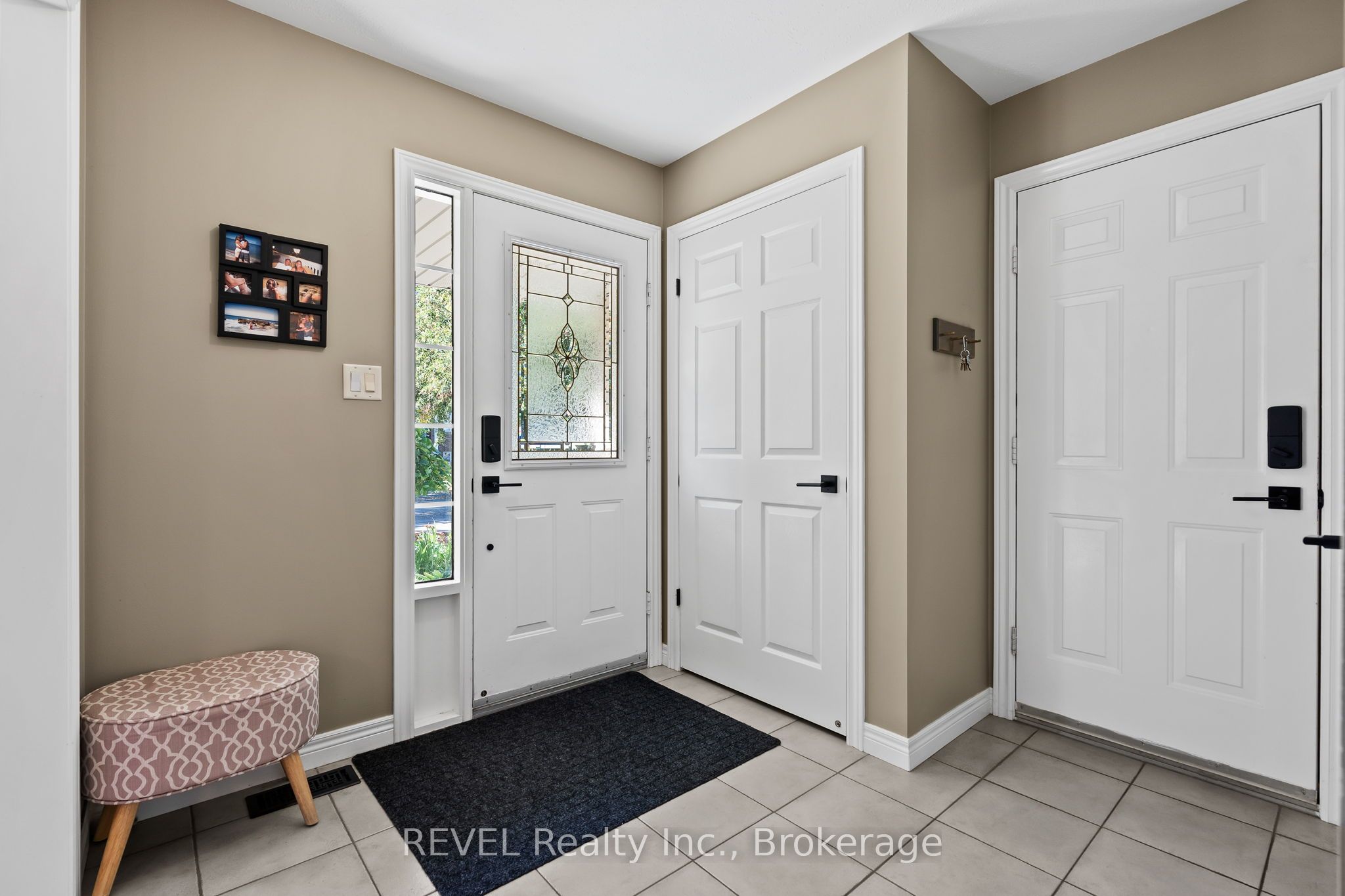98 Debora Drive Property Photo 15