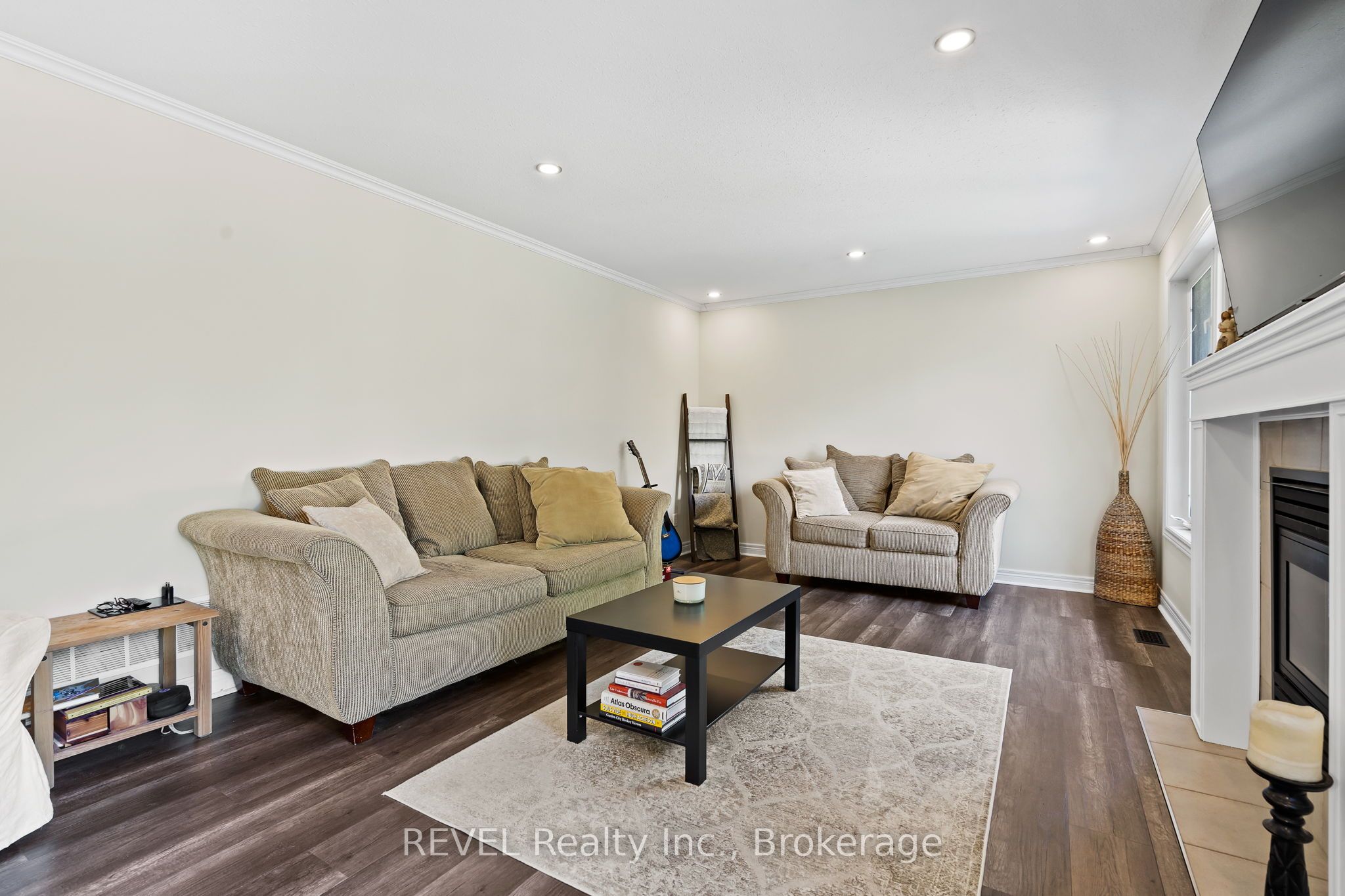 98 Debora Drive Property Photo 19