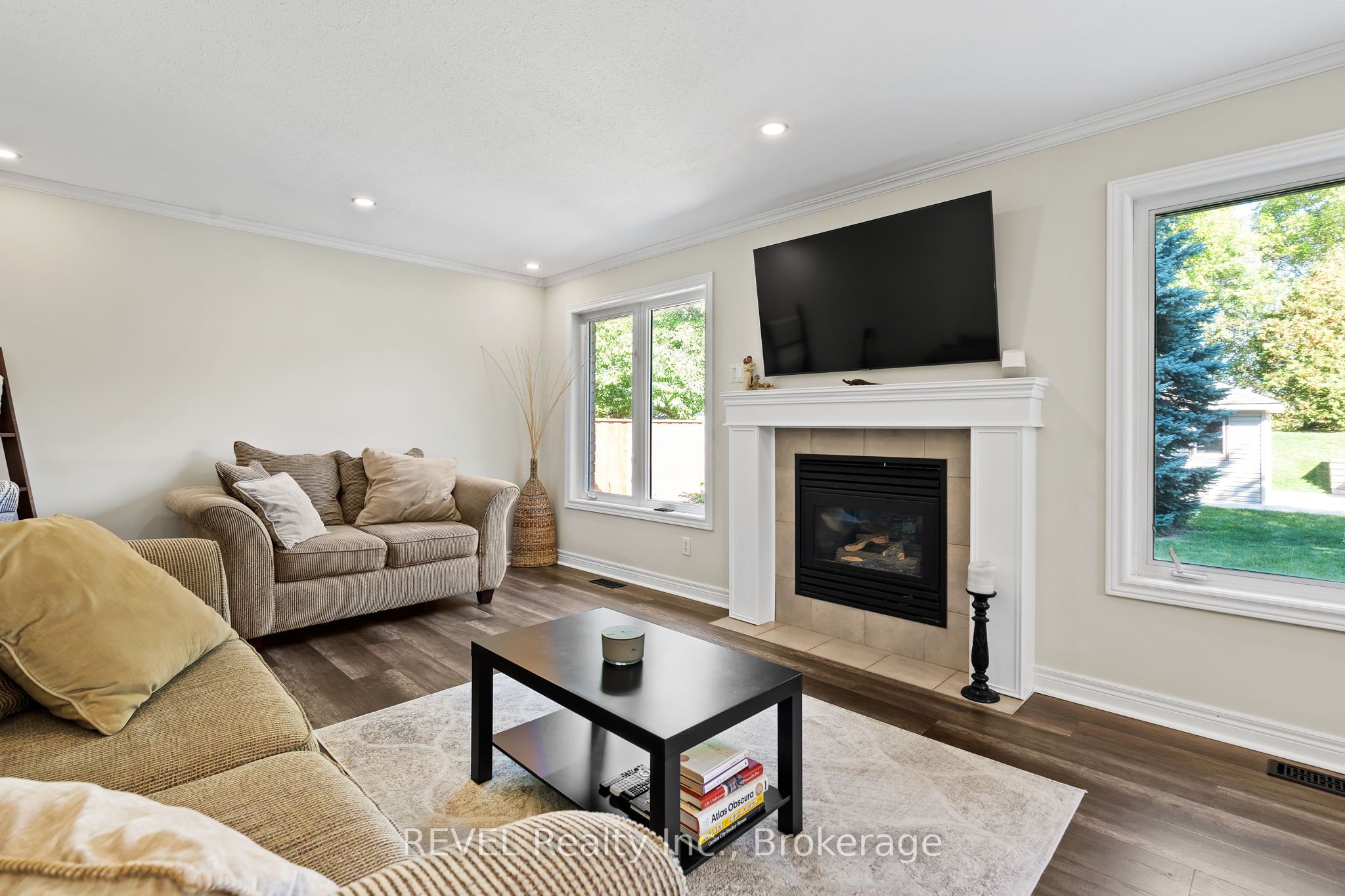 98 Debora Drive Property Photo 20