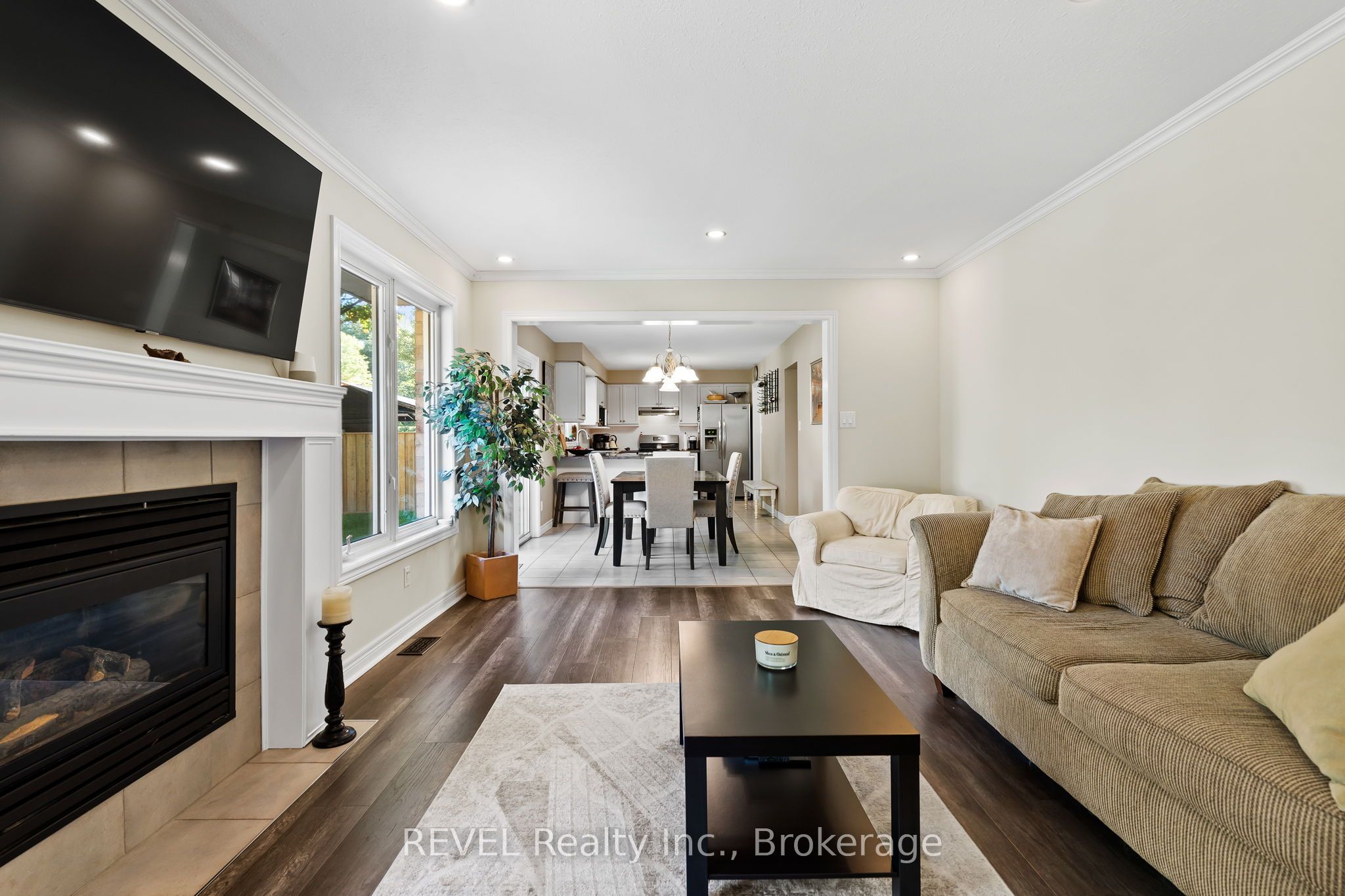 98 Debora Drive Property Photo 21