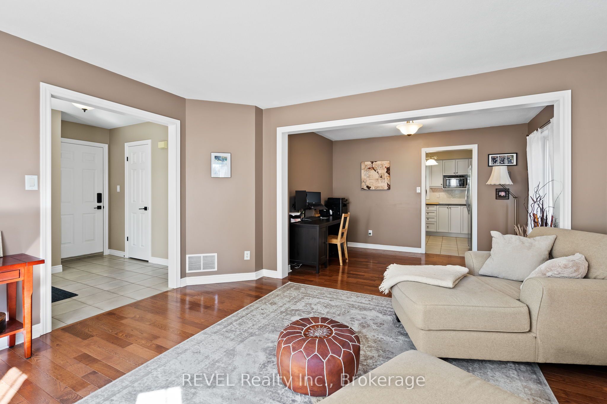 98 Debora Drive Property Photo 25