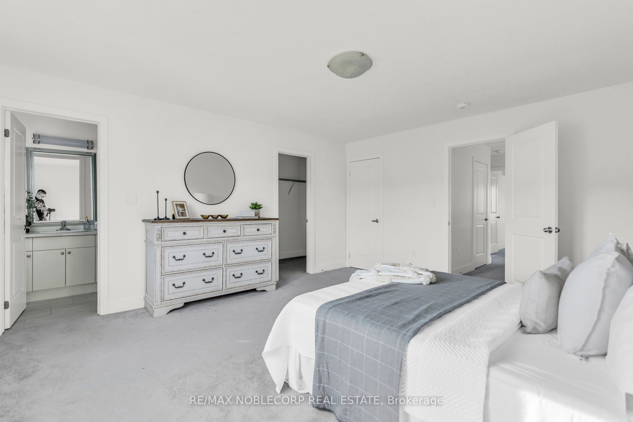 745 Chelton Road 15 Property Photo 29