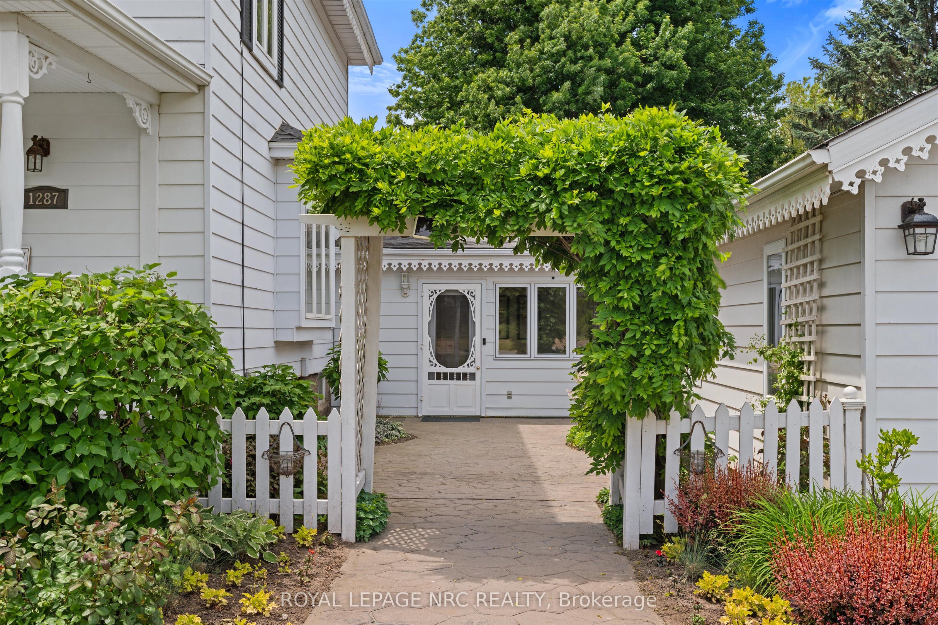 1287 Third St Louth Property Photo 5