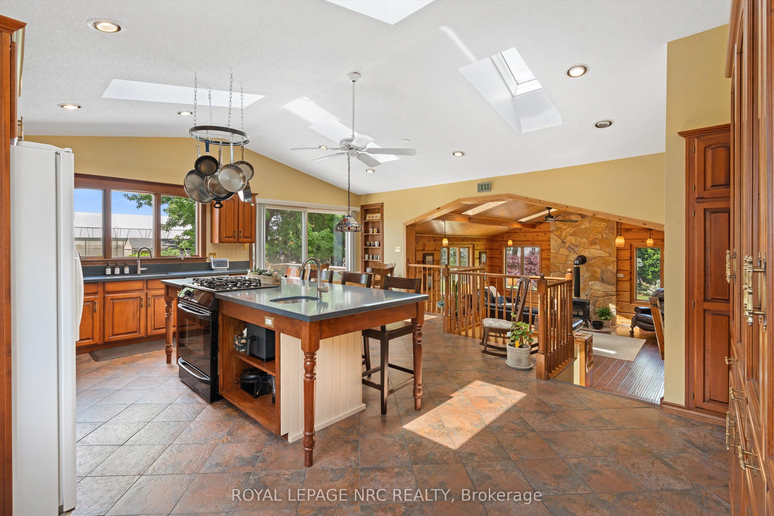 1287 Third St Louth Property Photo 11