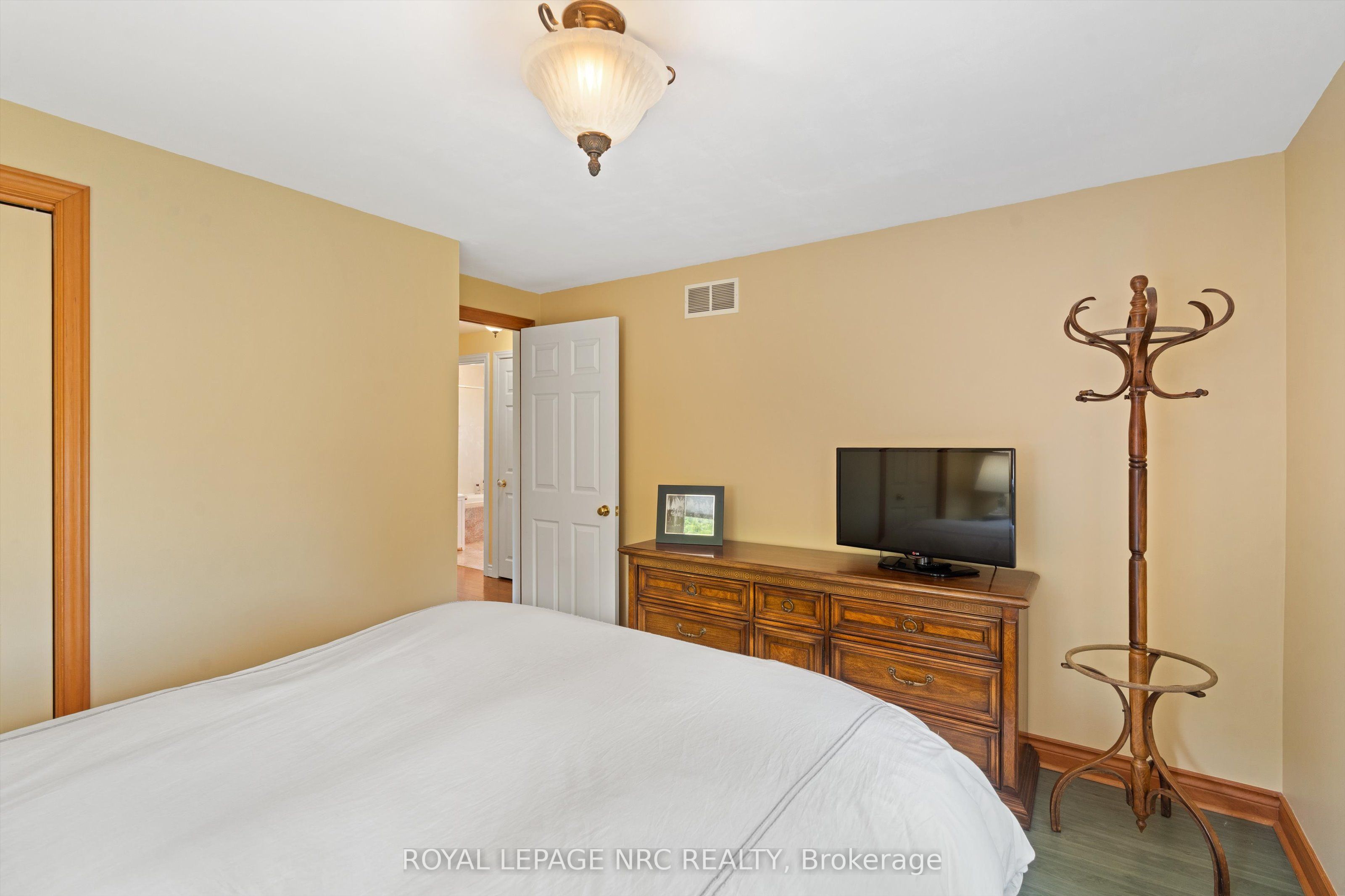 1287 Third St Louth Property Photo 27
