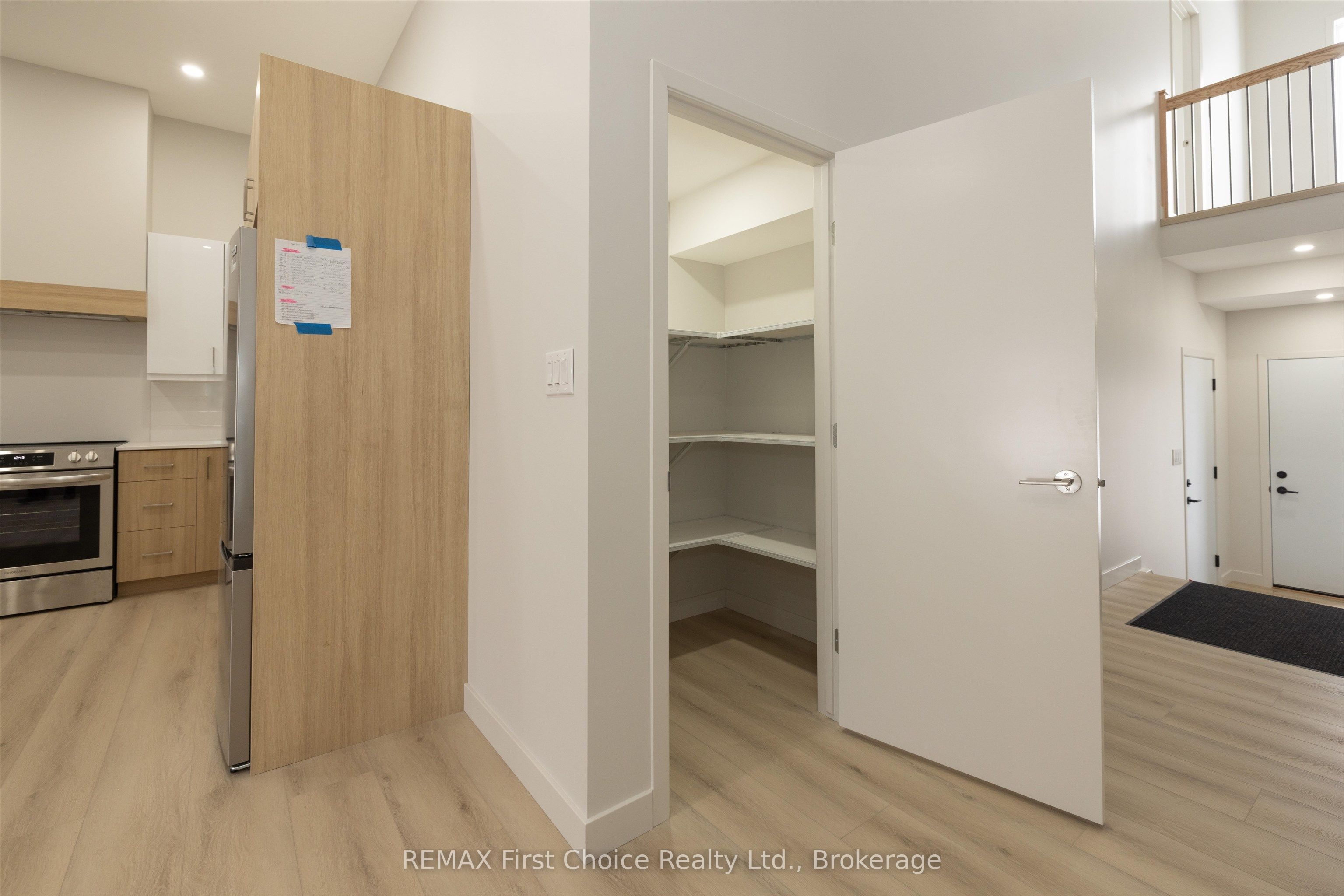 832 Weiler Boulevard Property Photo 6