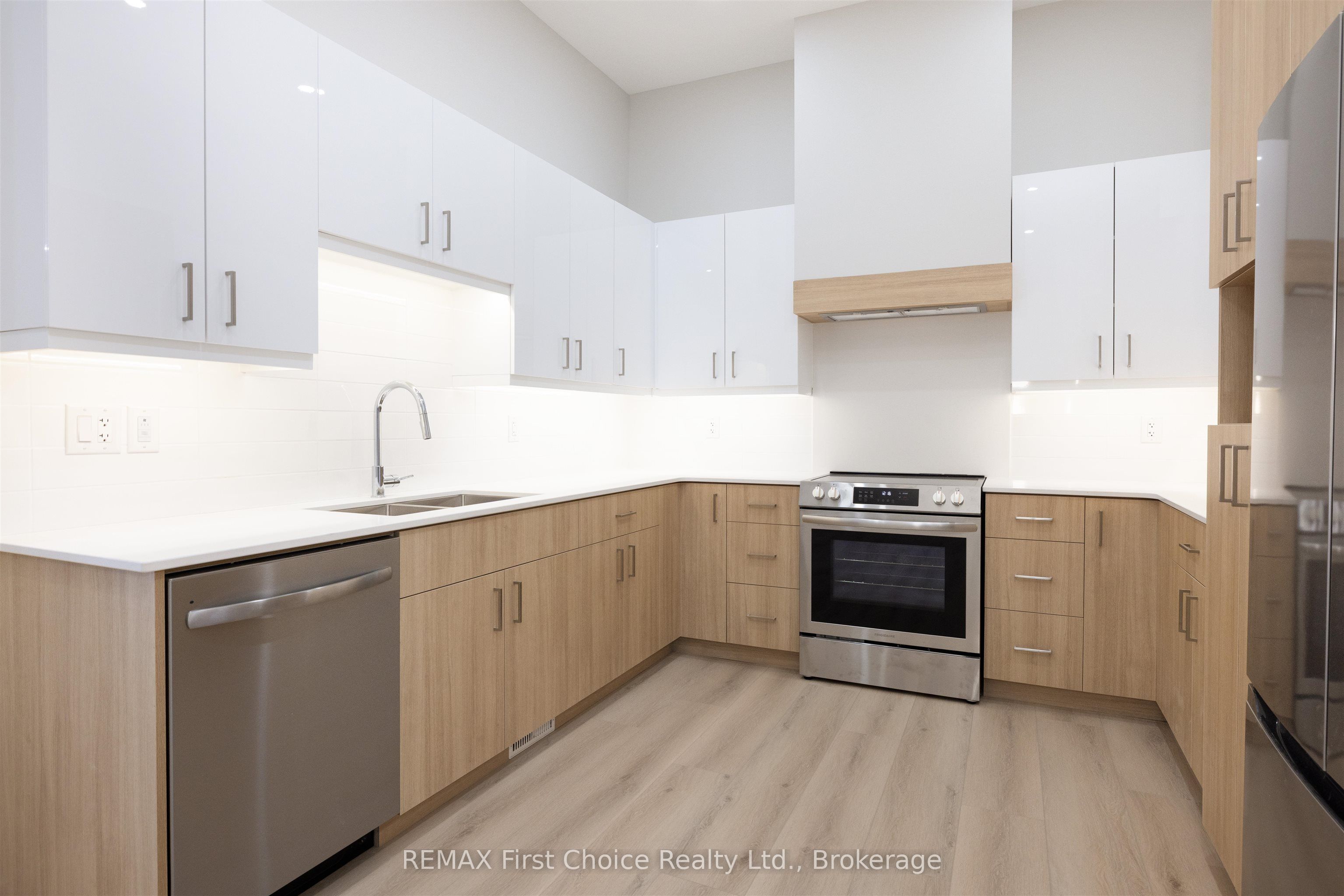 832 Weiler Boulevard Property Photo 9