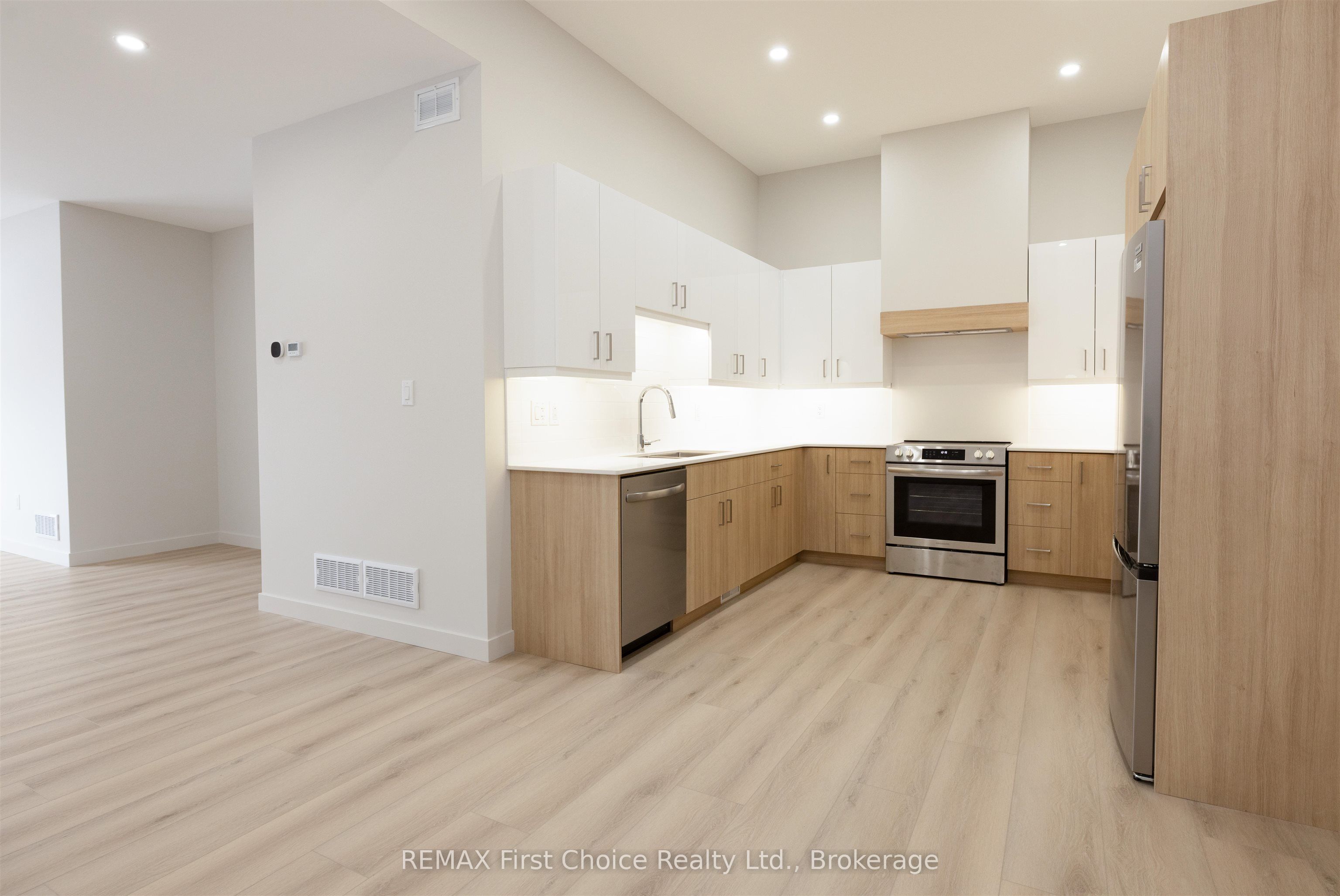 832 Weiler Boulevard Property Photo 10