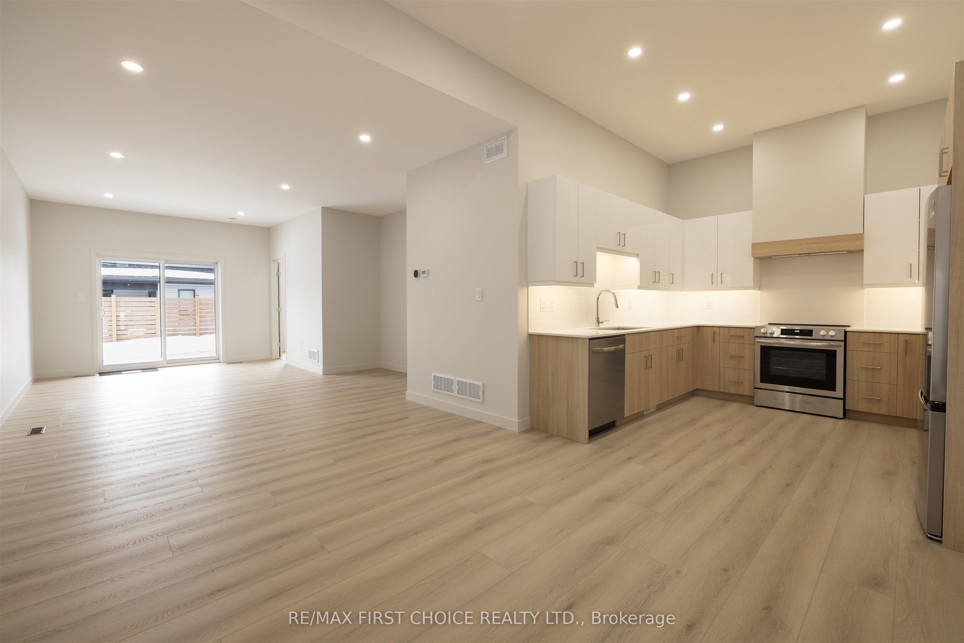 832 Weiler Boulevard Property Photo 11