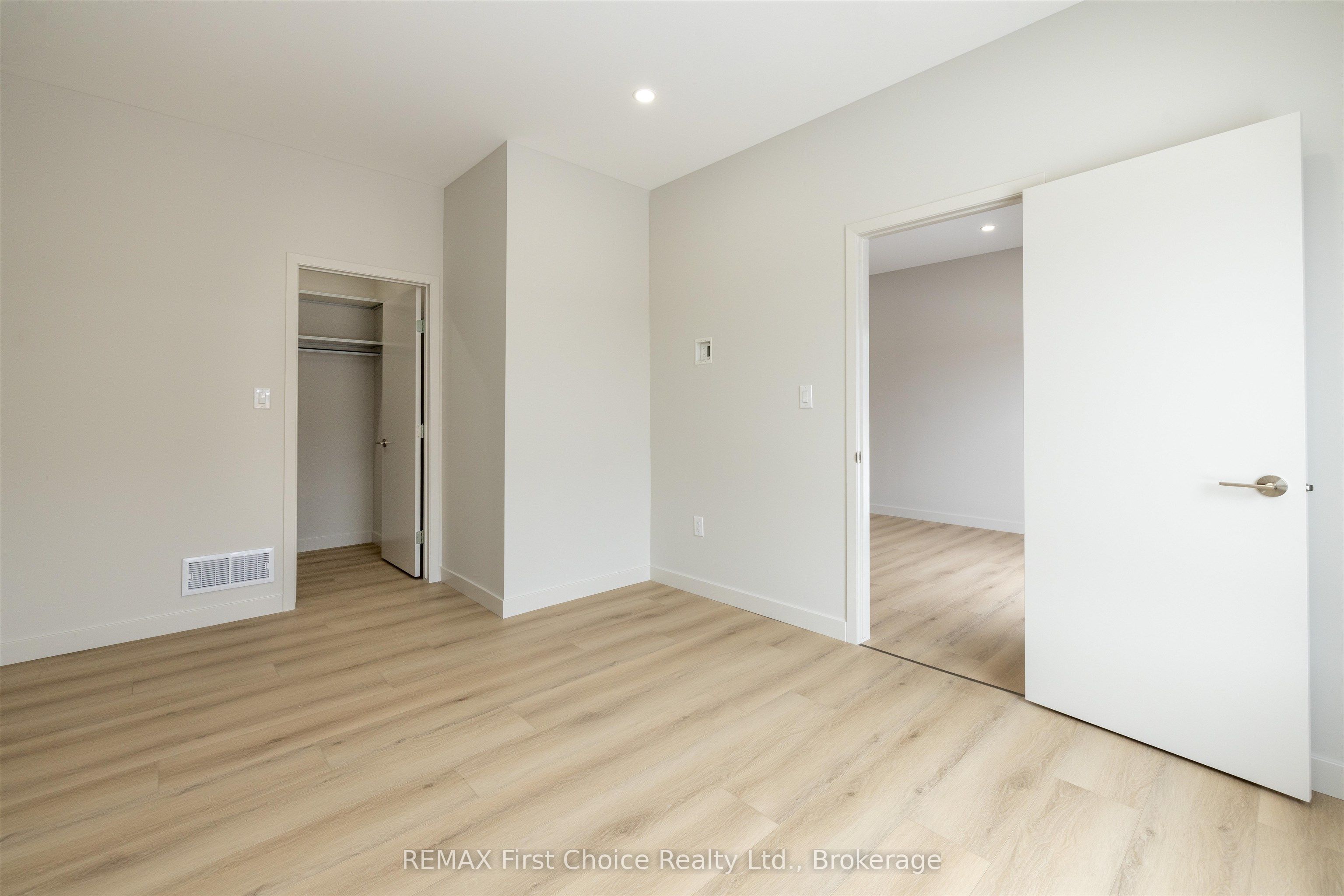 832 Weiler Boulevard Property Photo 14