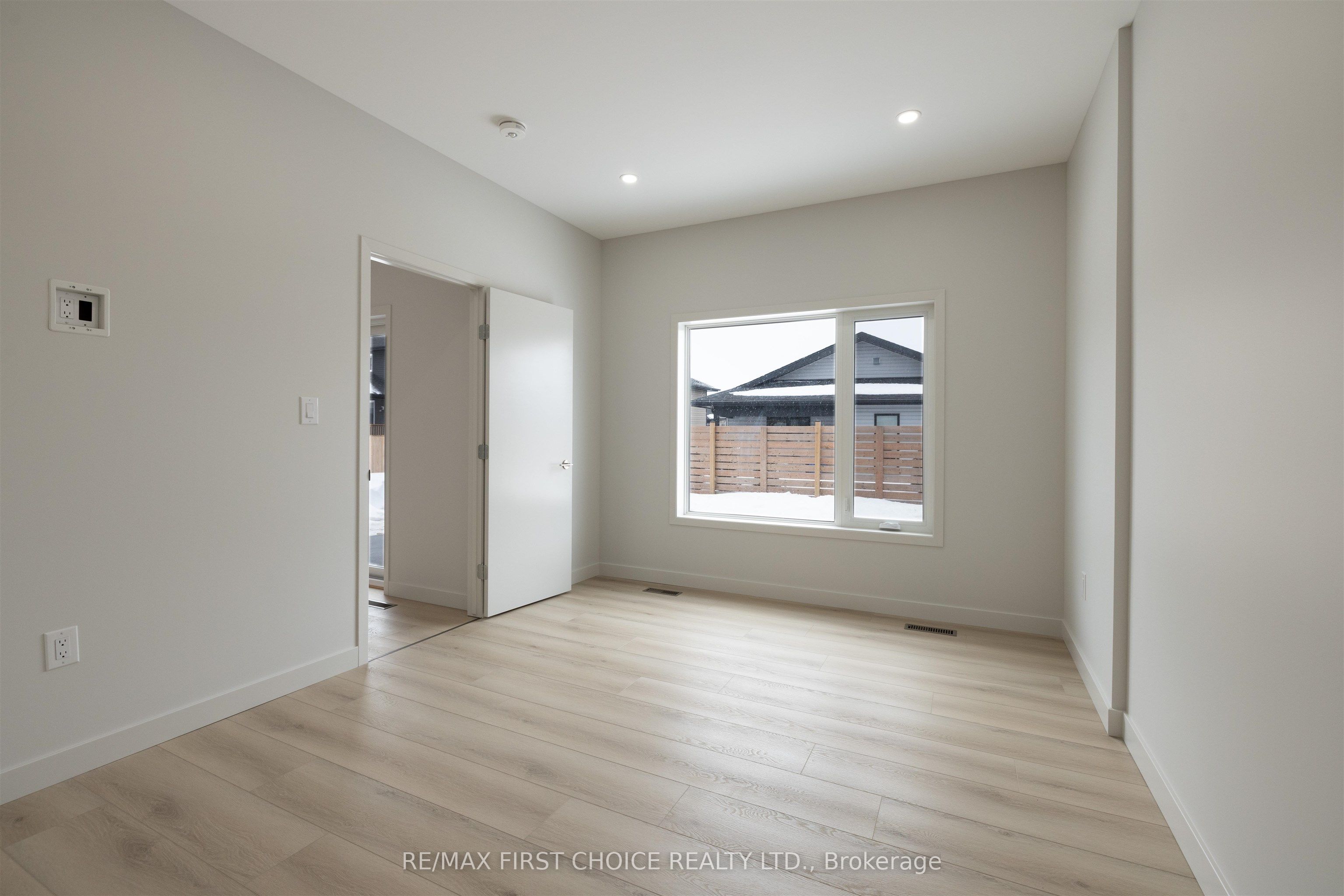 832 Weiler Boulevard Property Photo 15