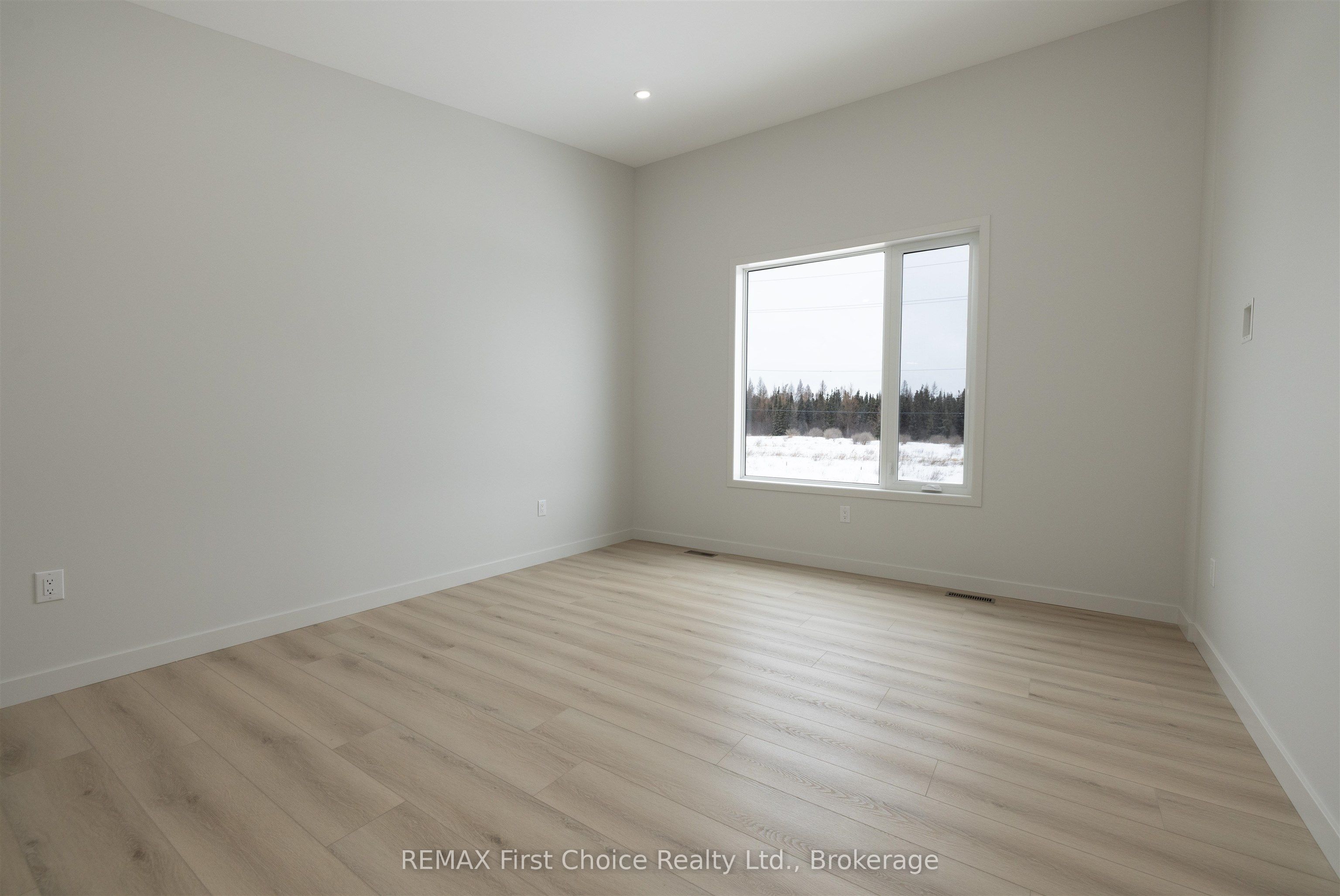 832 Weiler Boulevard Property Photo 20