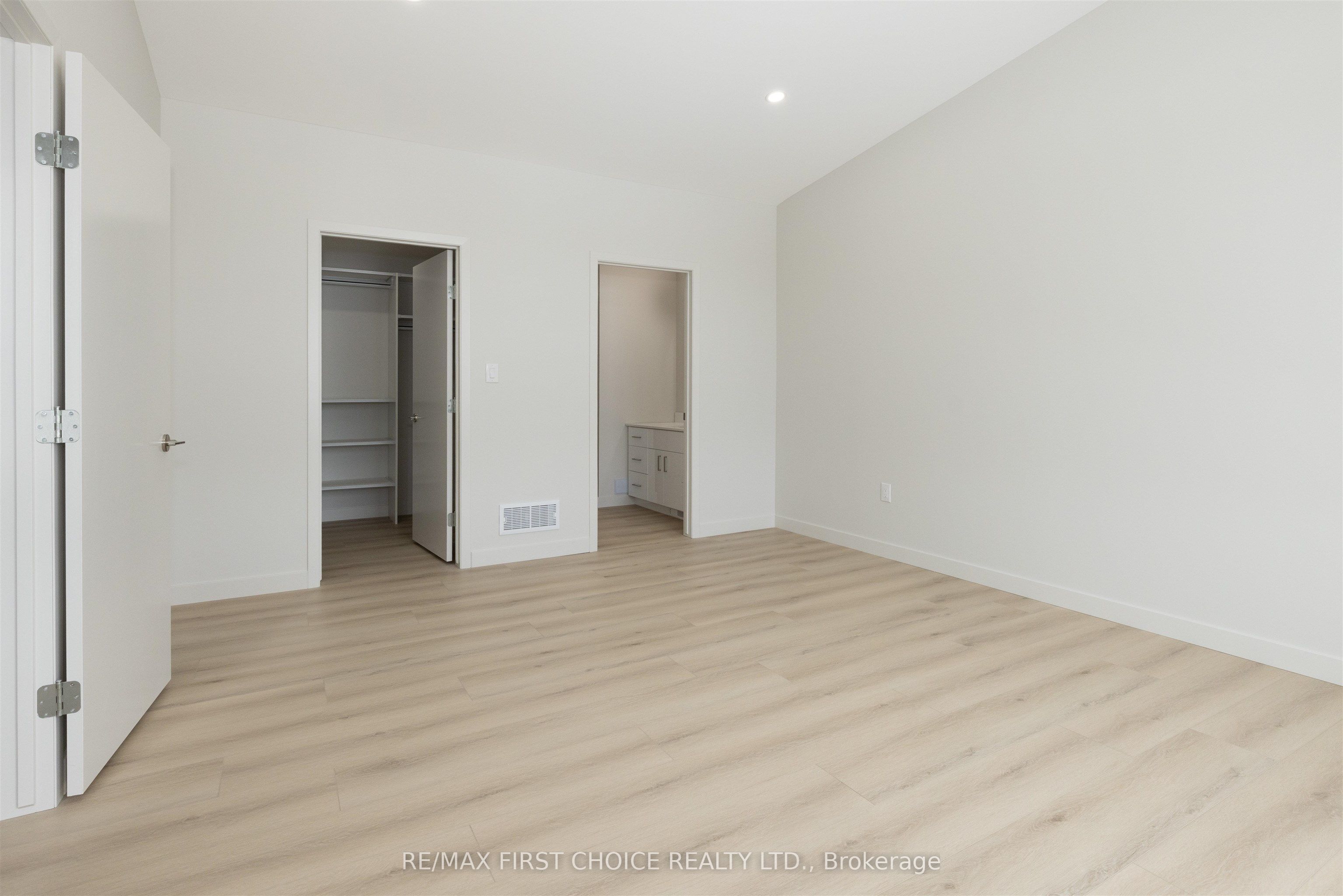 832 Weiler Boulevard Property Photo 21