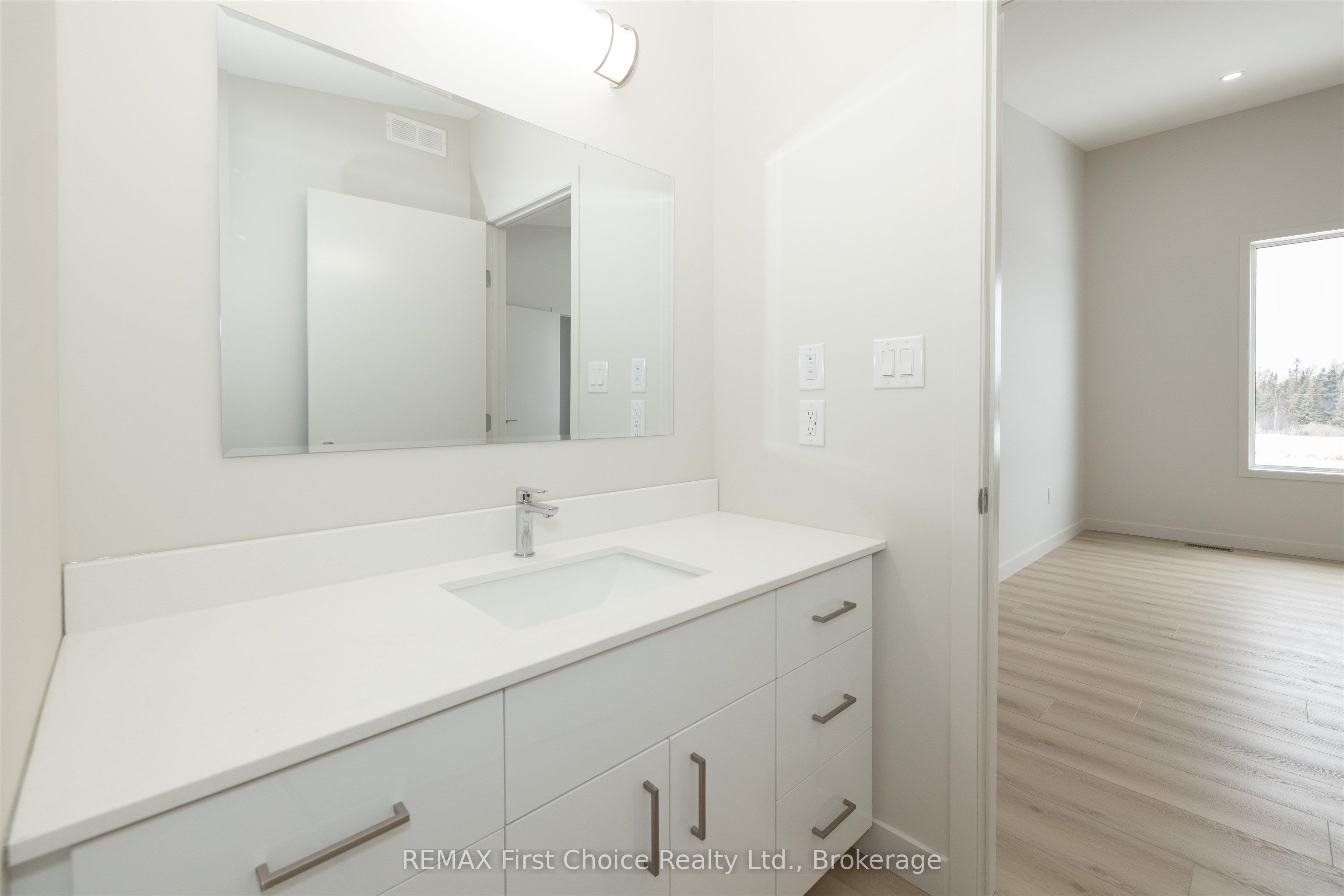 832 Weiler Boulevard Property Photo 22