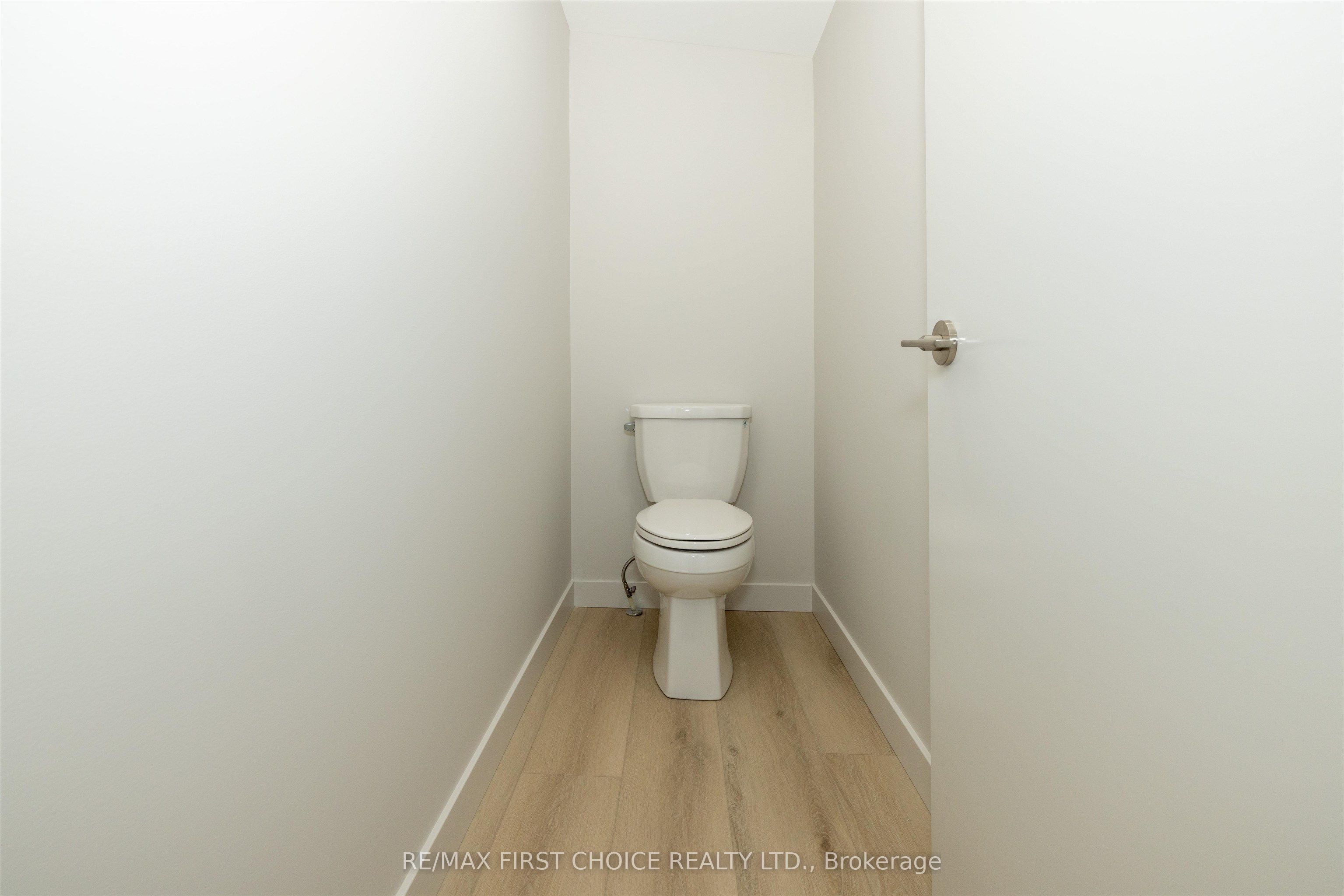 832 Weiler Boulevard Property Photo 24