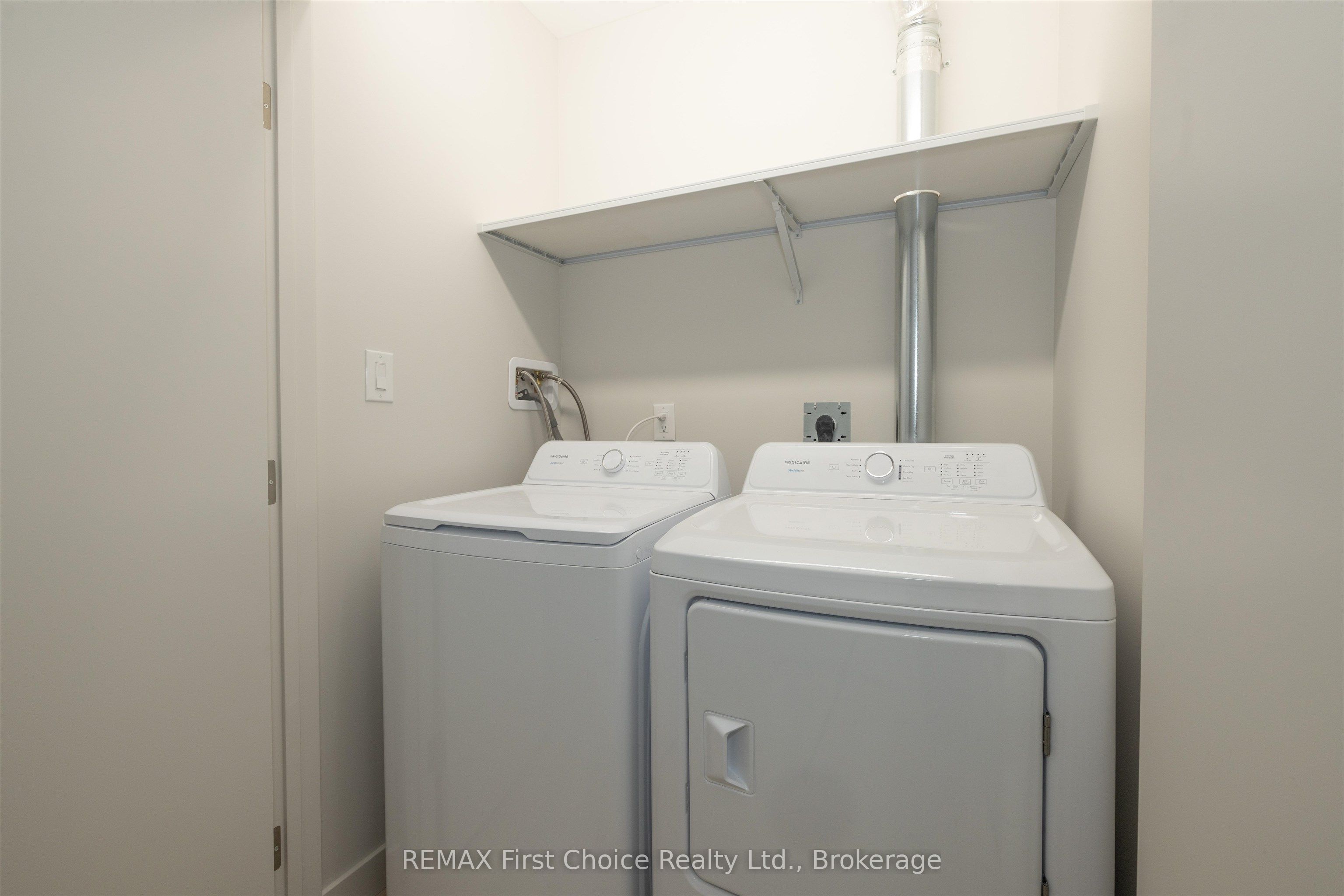 832 Weiler Boulevard Property Photo 26