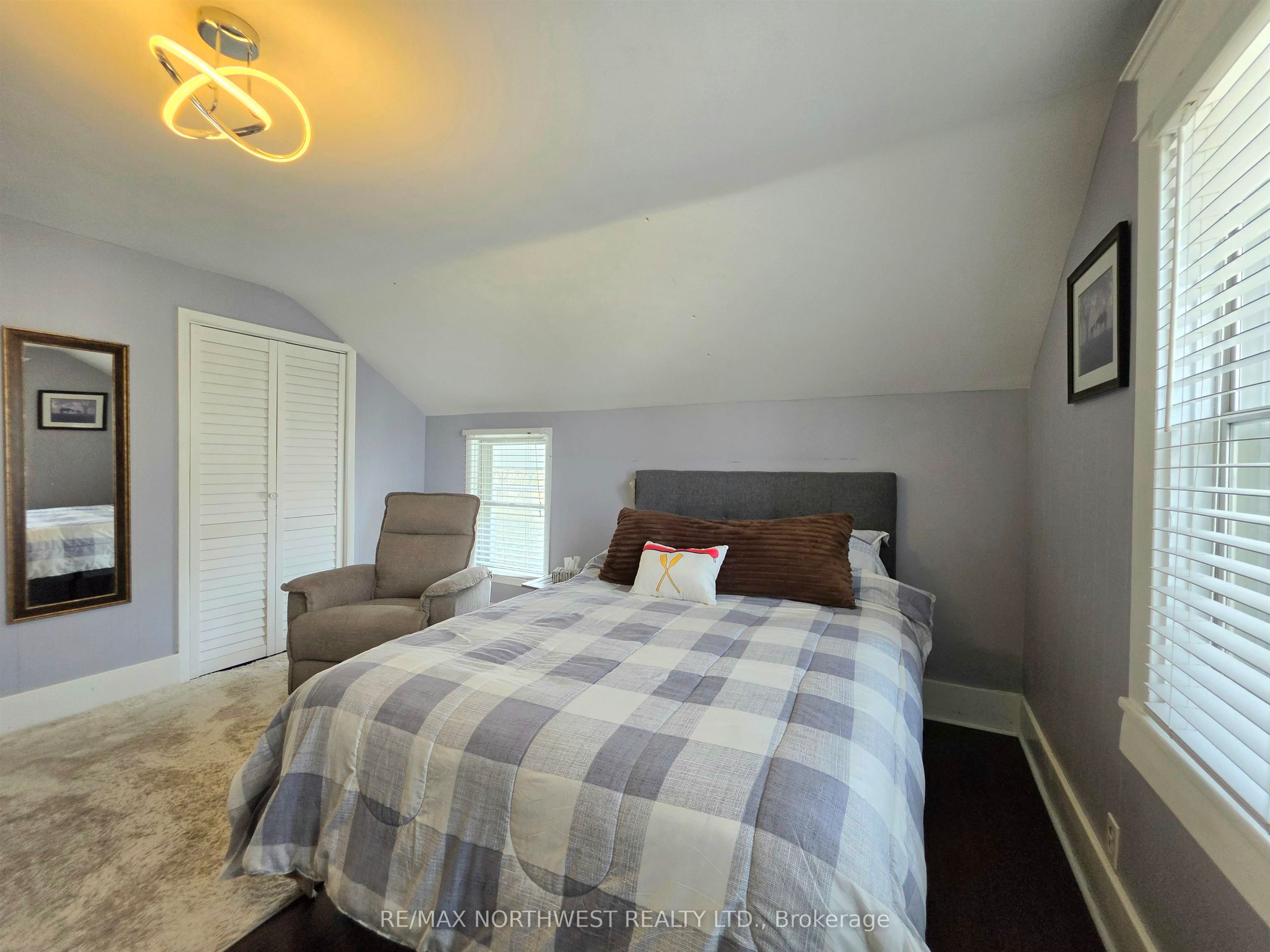 401 Third Street South Property Photo 19
