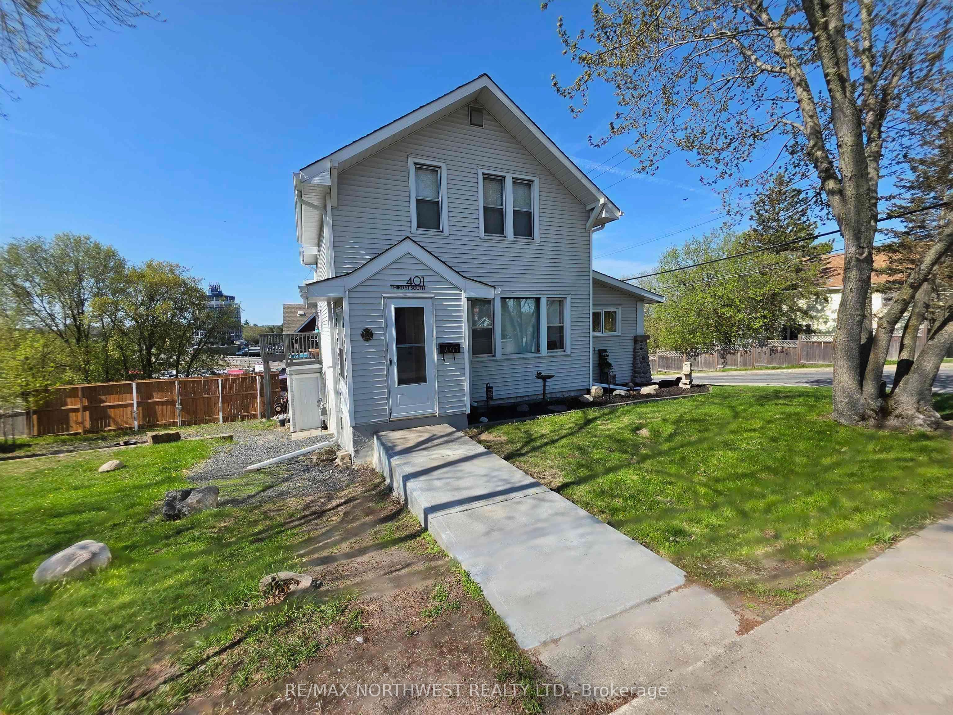 401 Third Street South Property Photo 45