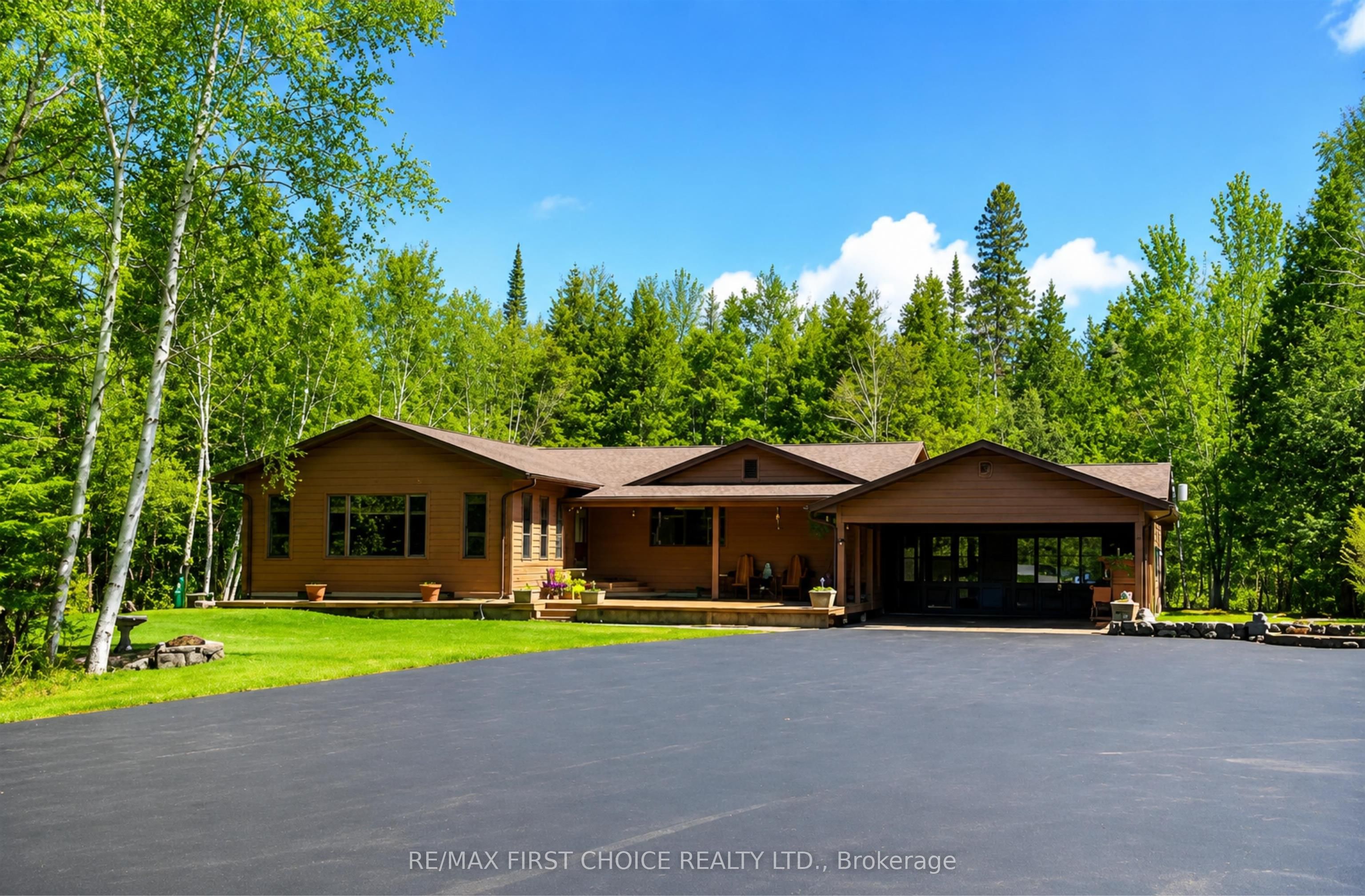 1558 Hwy 71 Property Photo 1