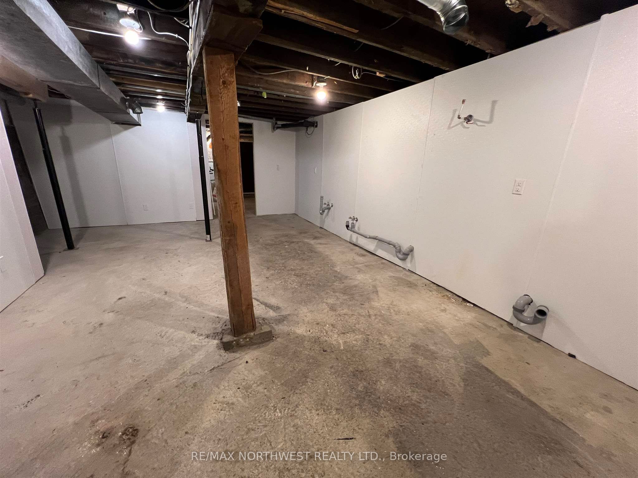 336 Second Street Property Photo 8