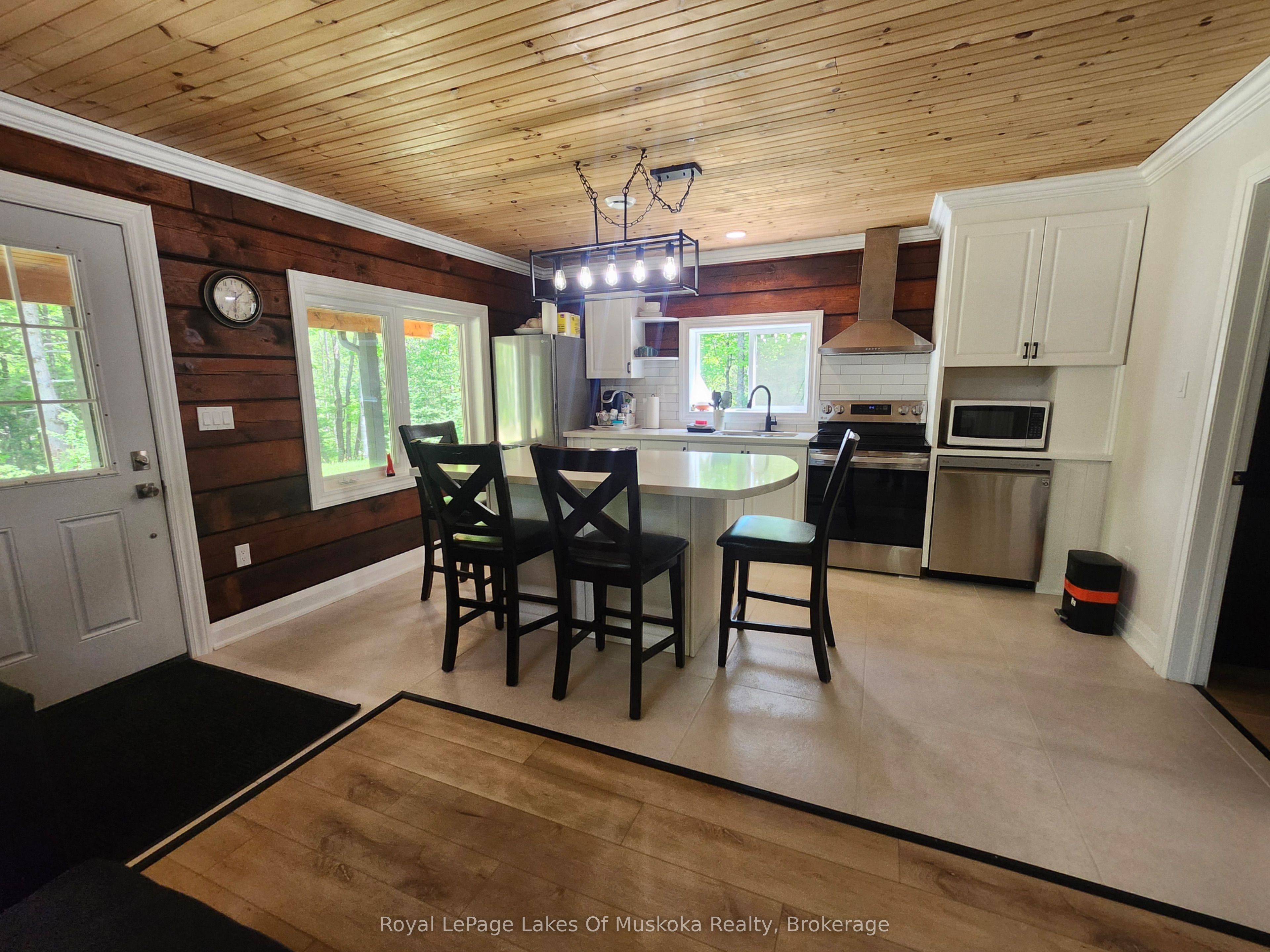 3997 Chetwynd Road Property Photo 1