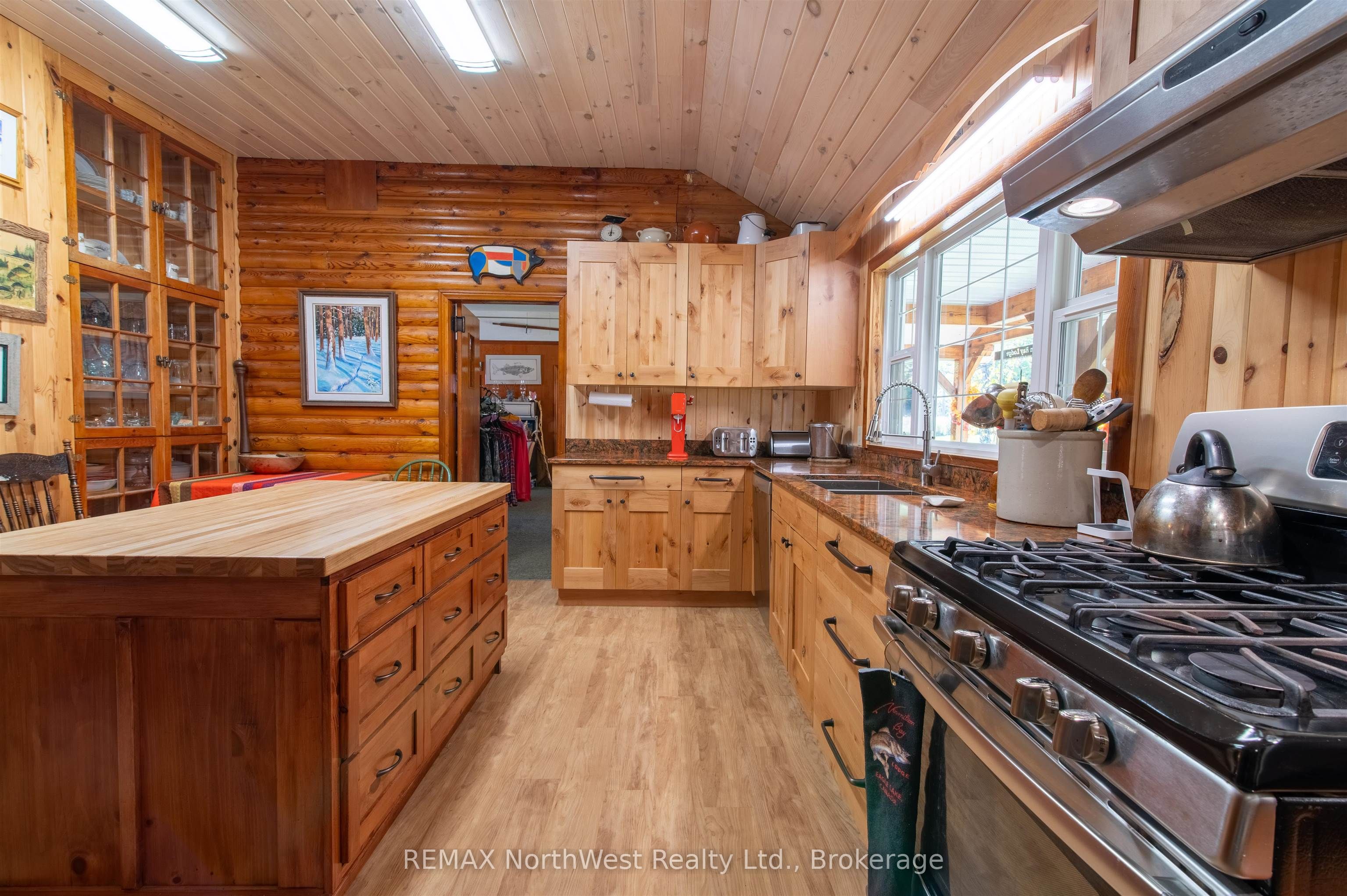 202 Lakeshore Drive Property Photo 43