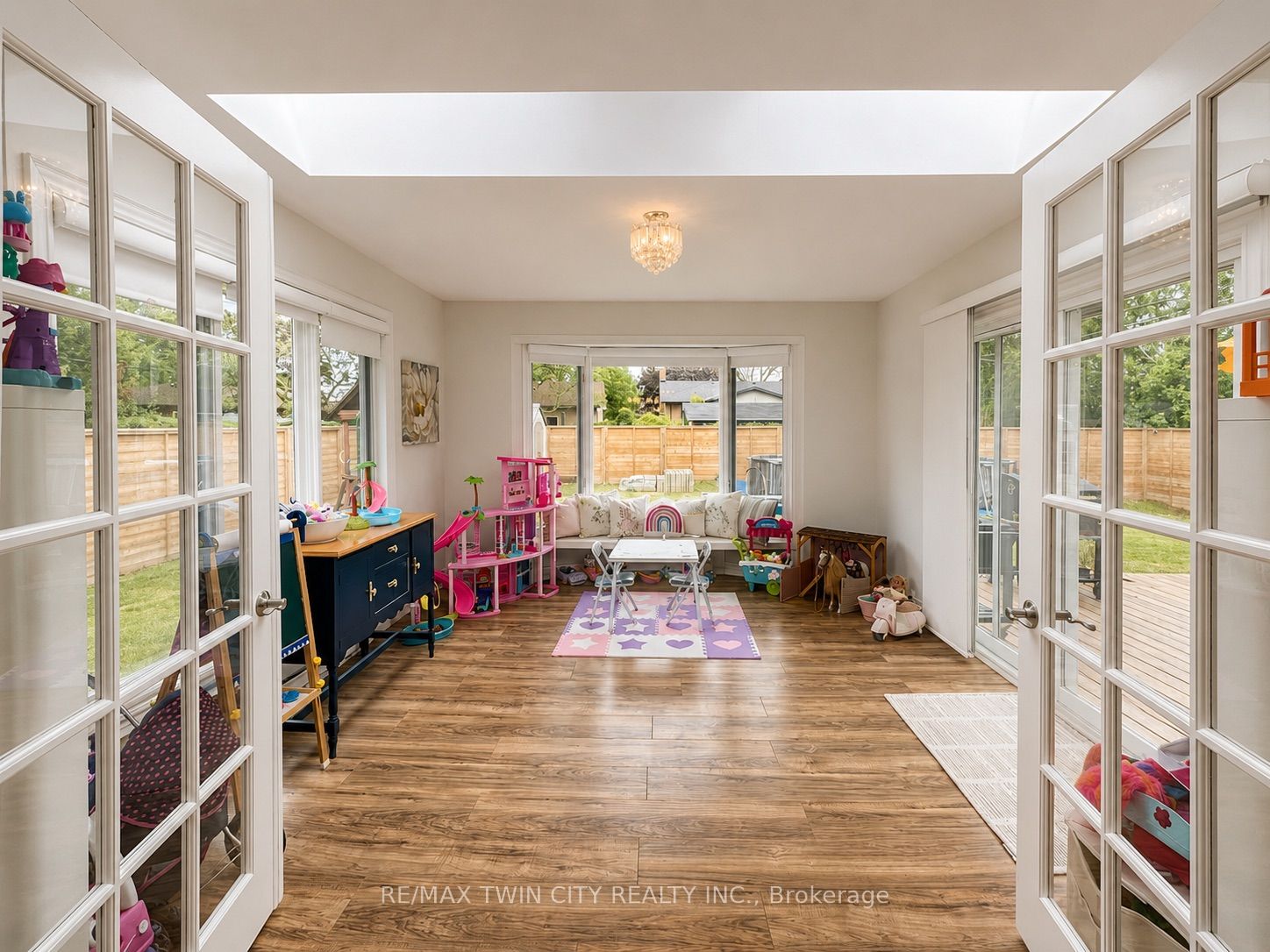 107 Rosslinn Road Property Photo 38