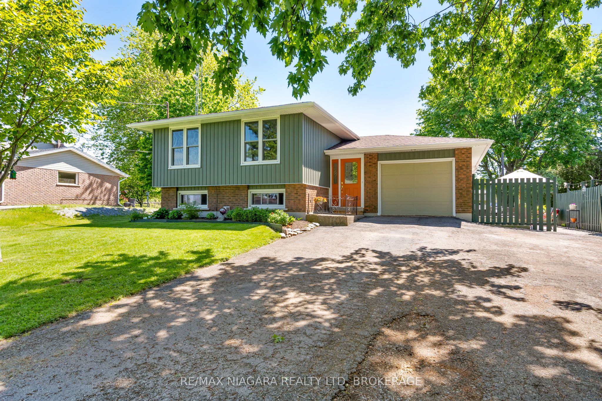 11611 Burnaby Road Property Photo 1