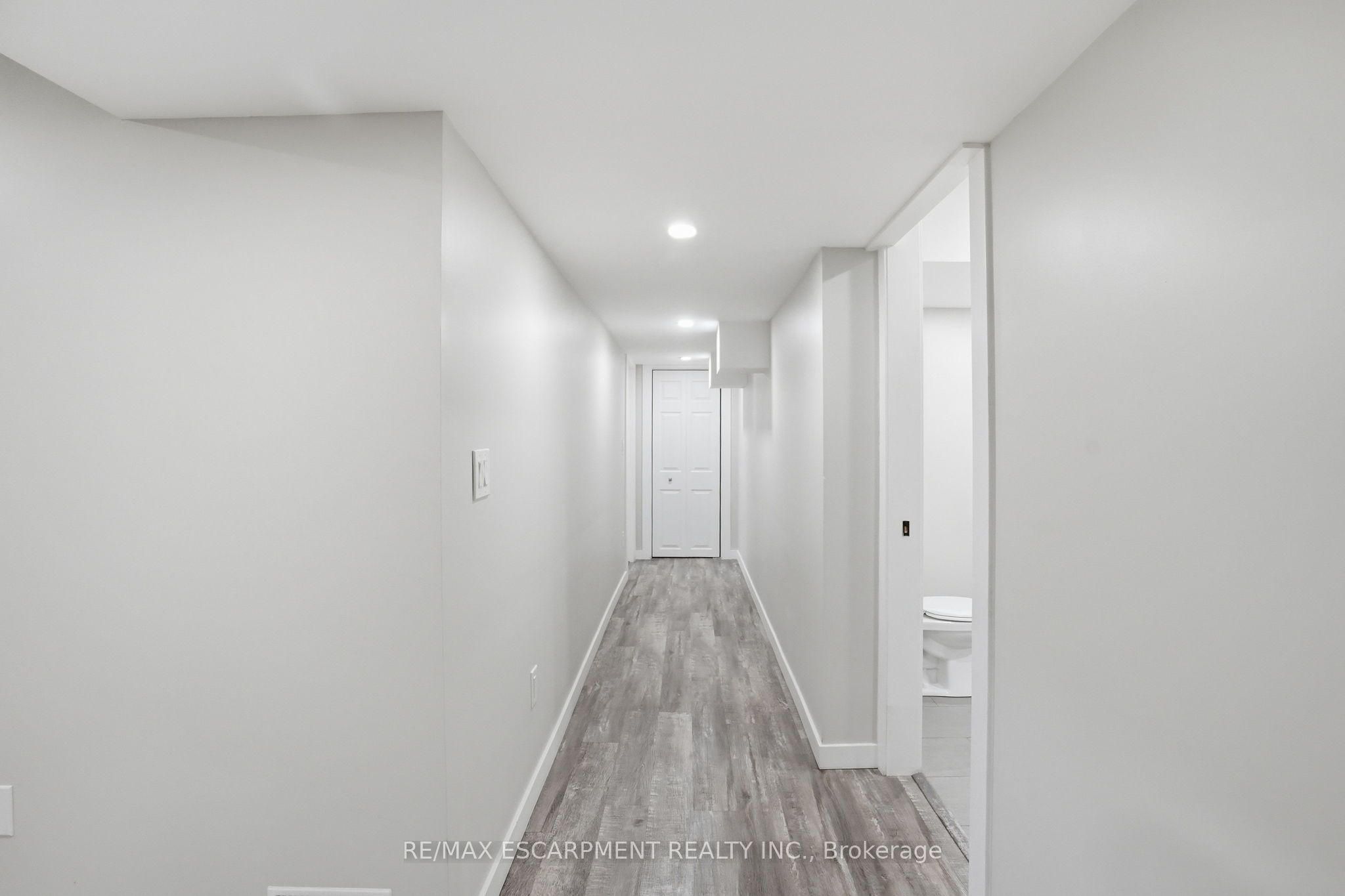 43 Fleming Crescent Lower Level Property Photo 6