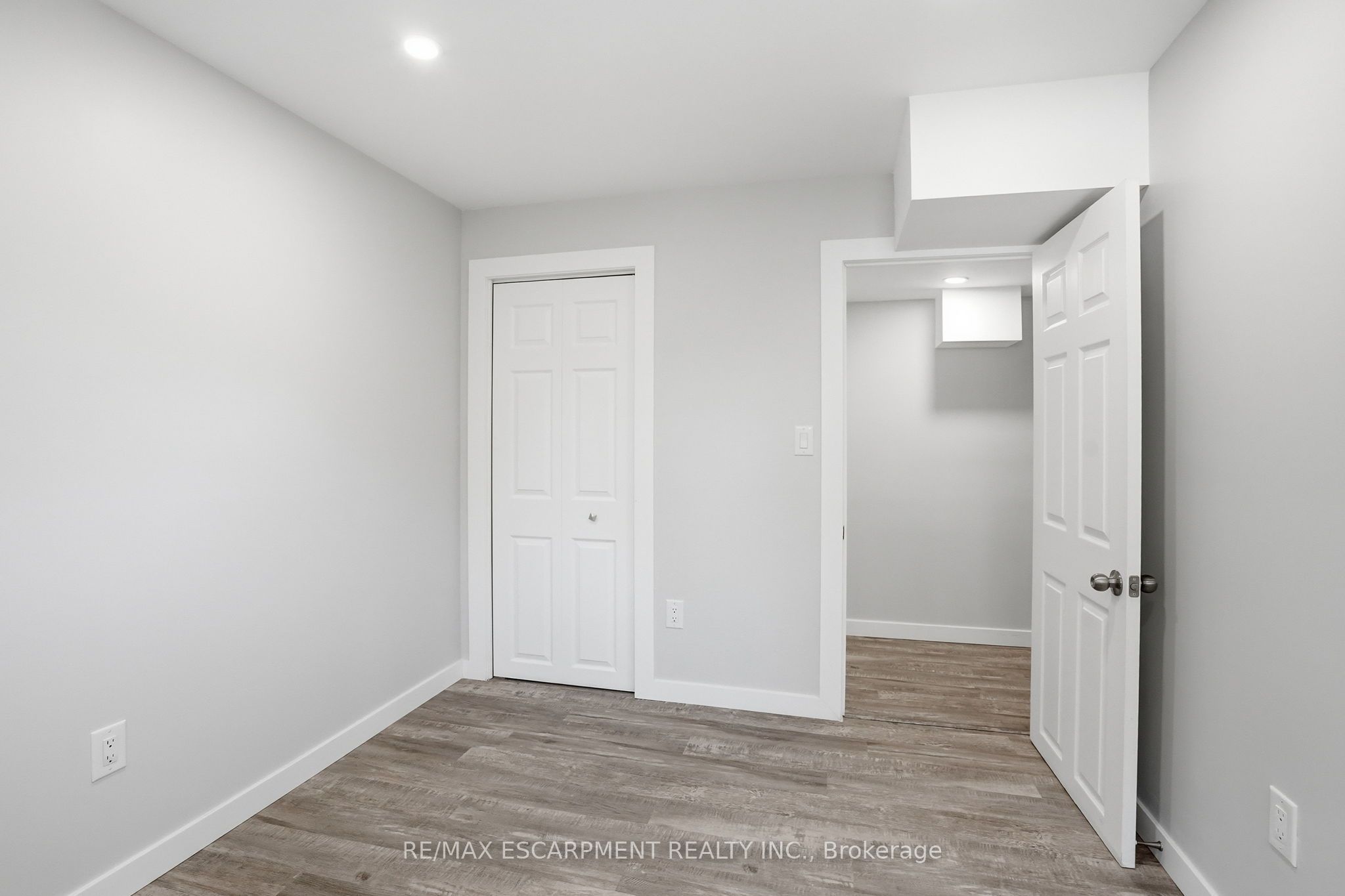 43 Fleming Crescent Lower Level Property Photo 9