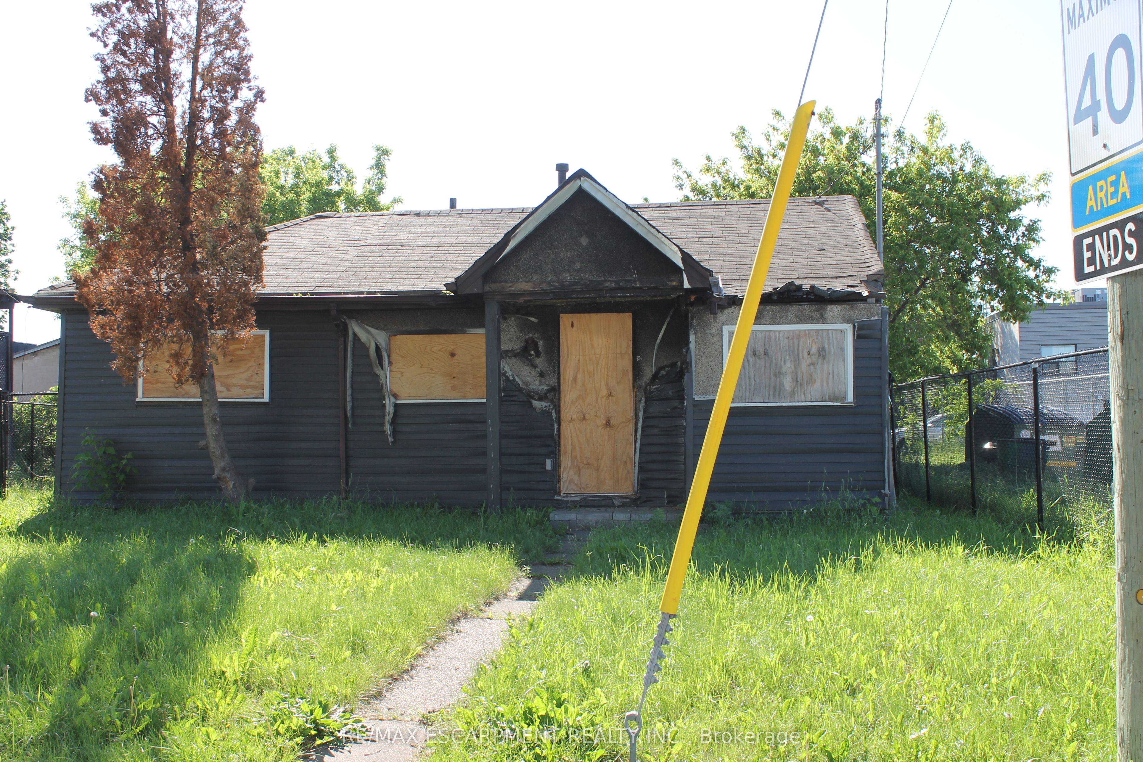 127 Robins Avenue Property Photo 3
