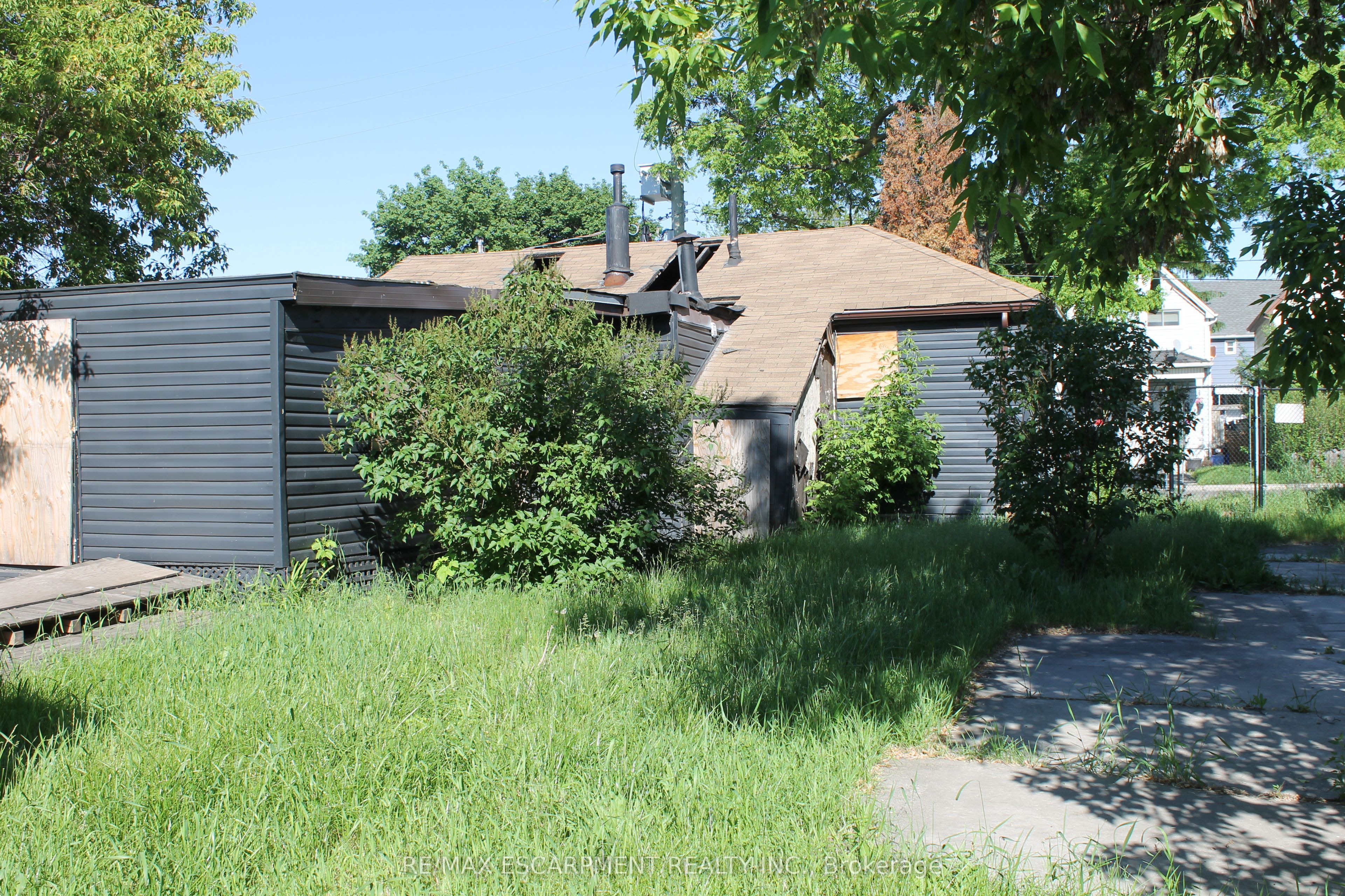 127 Robins Avenue Property Photo 7