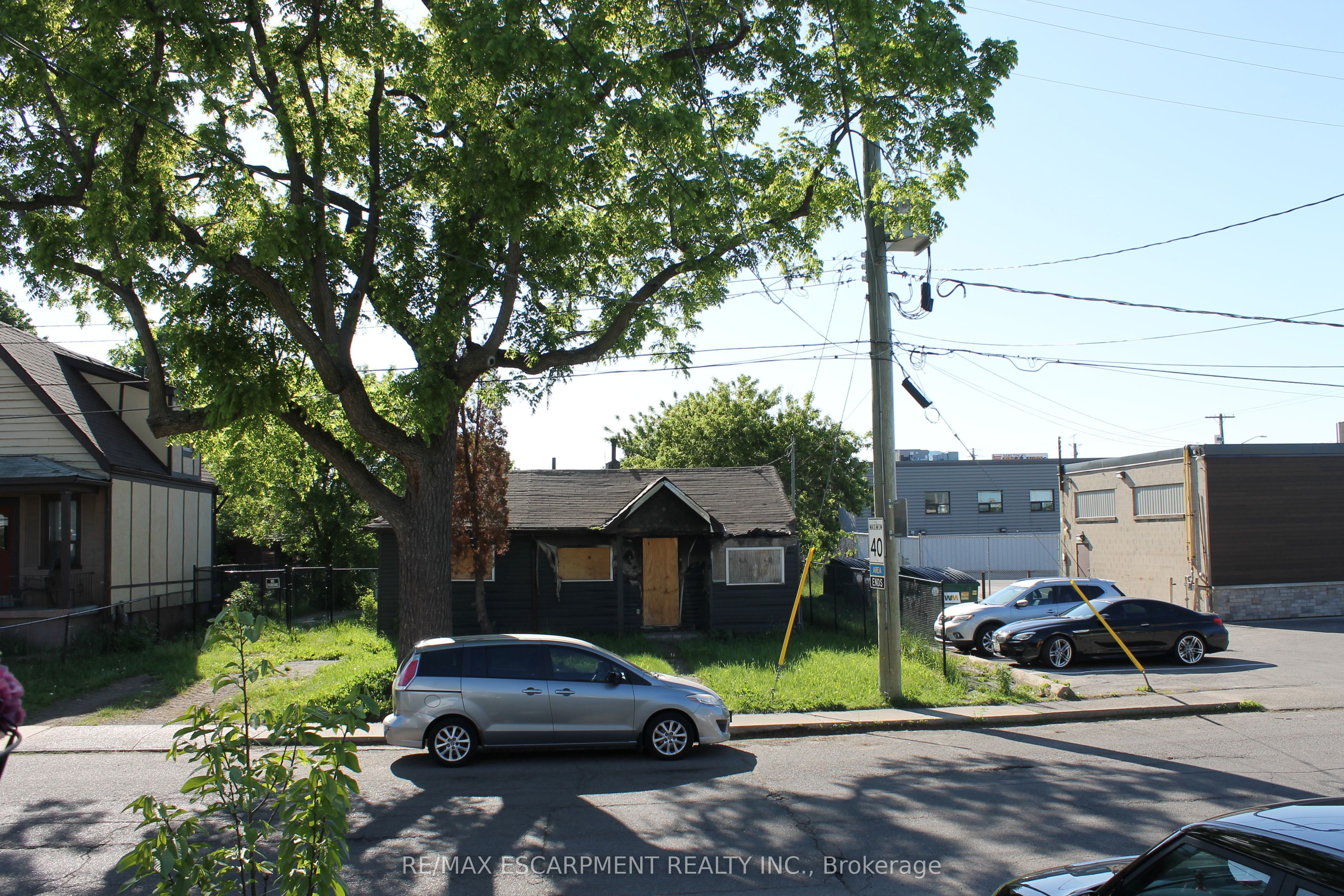 127 Robins Avenue Property Photo 15