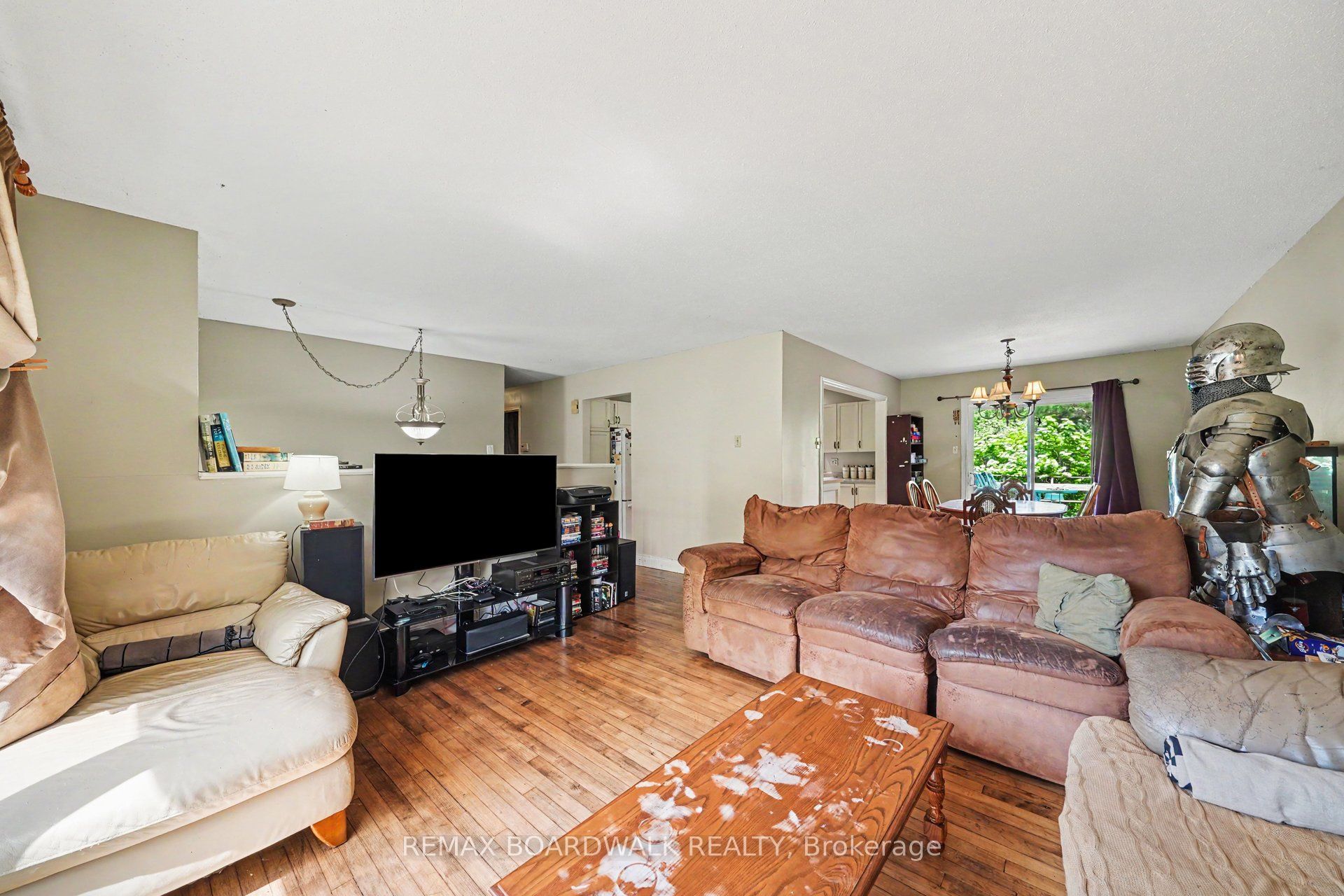 3399 Regburn Drive Property Photo 5