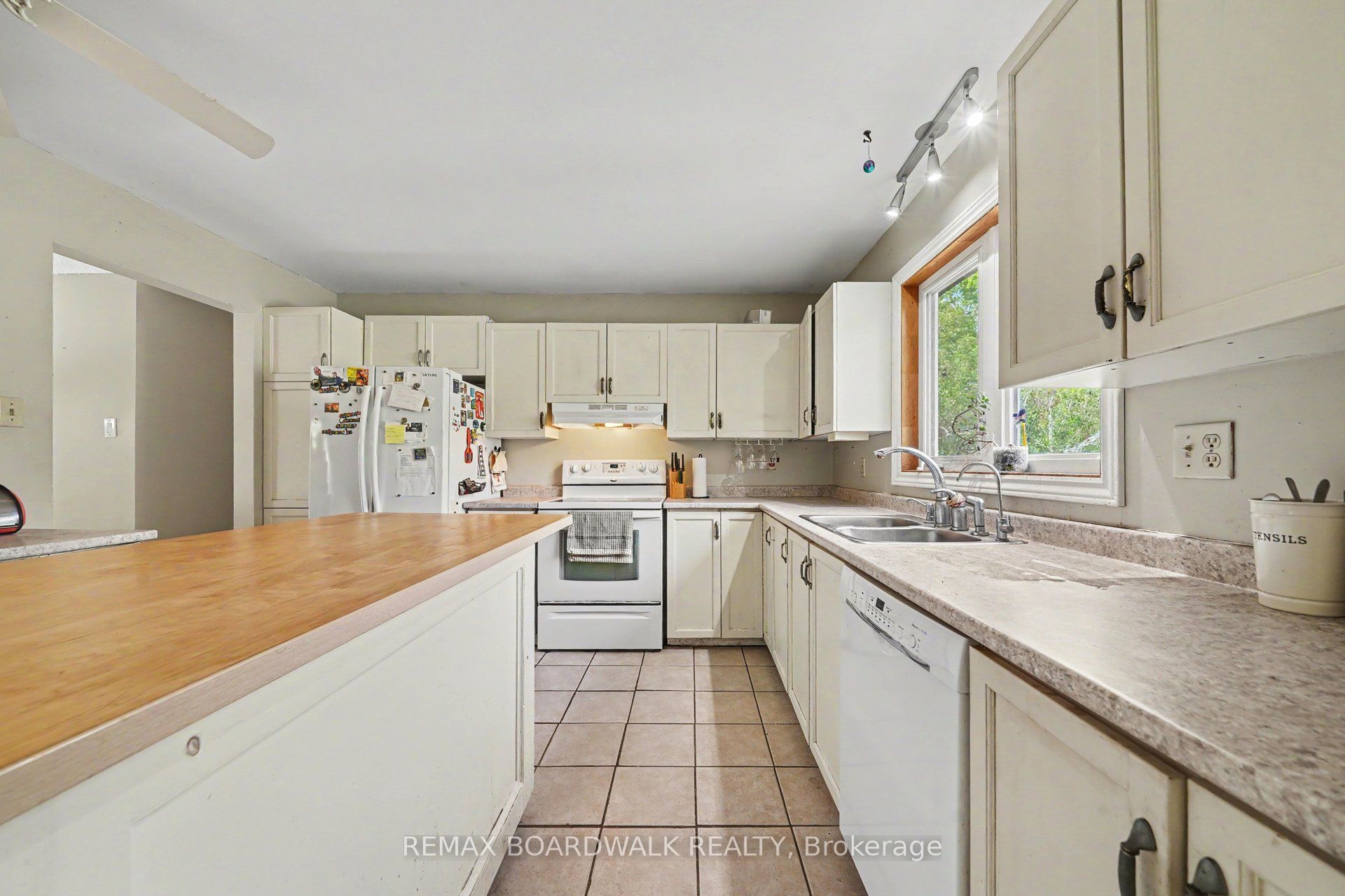 3399 Regburn Drive Property Photo 11
