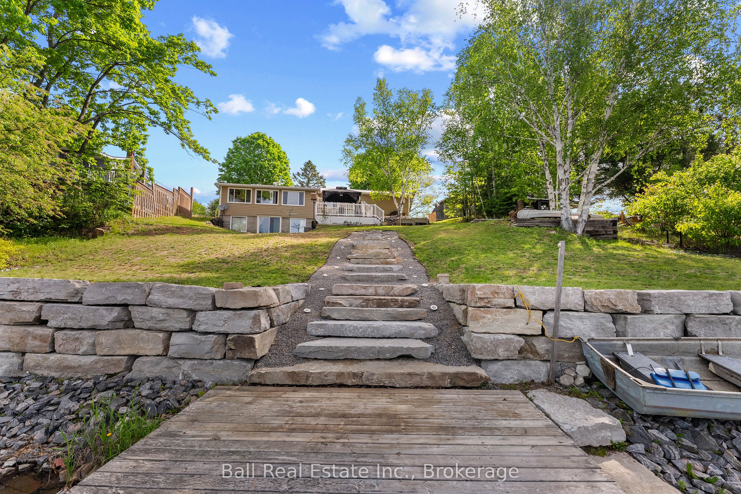 29 Siddon Lake Place Property Photo 1