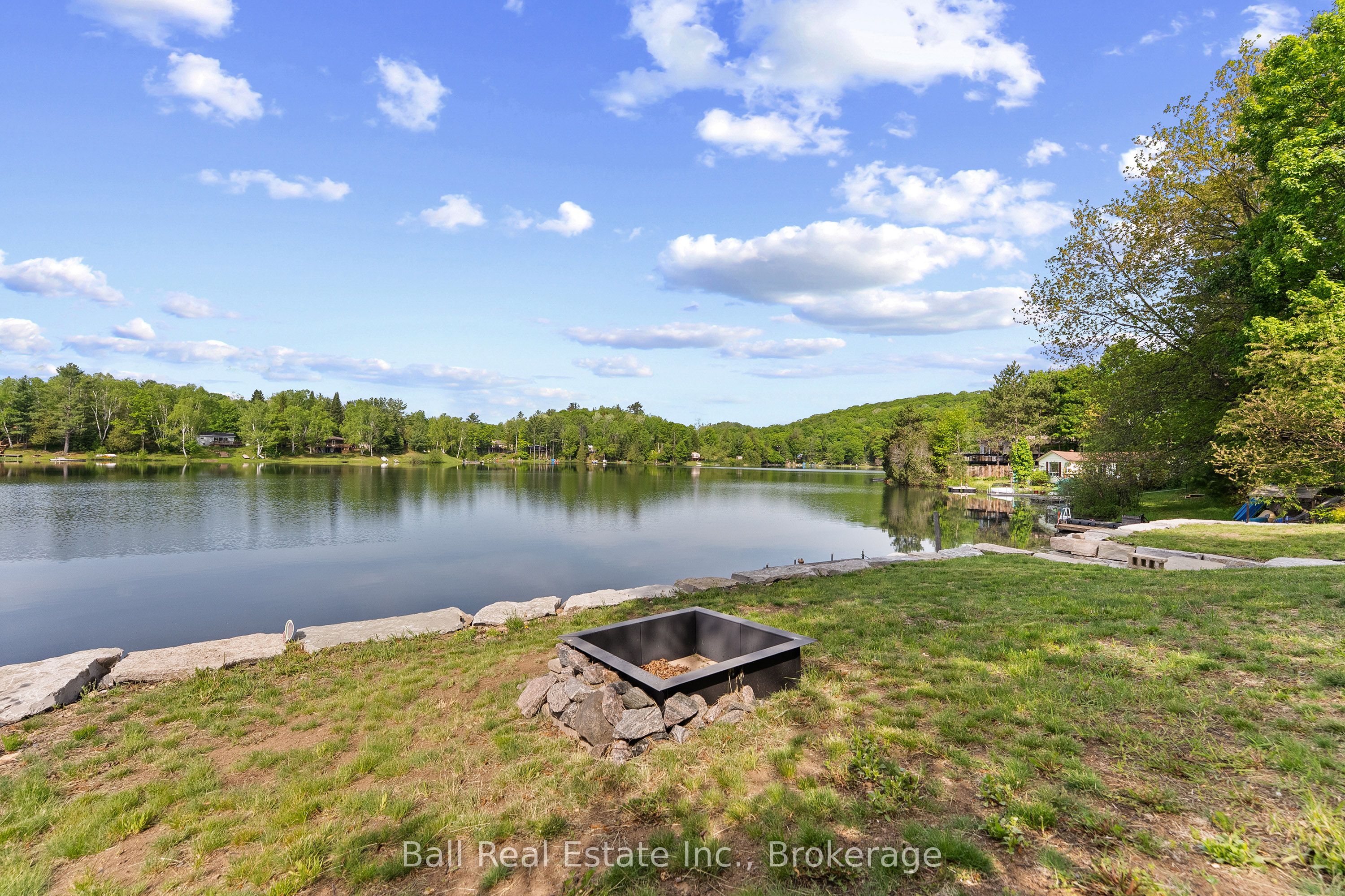 29 Siddon Lake Place Property Photo 5