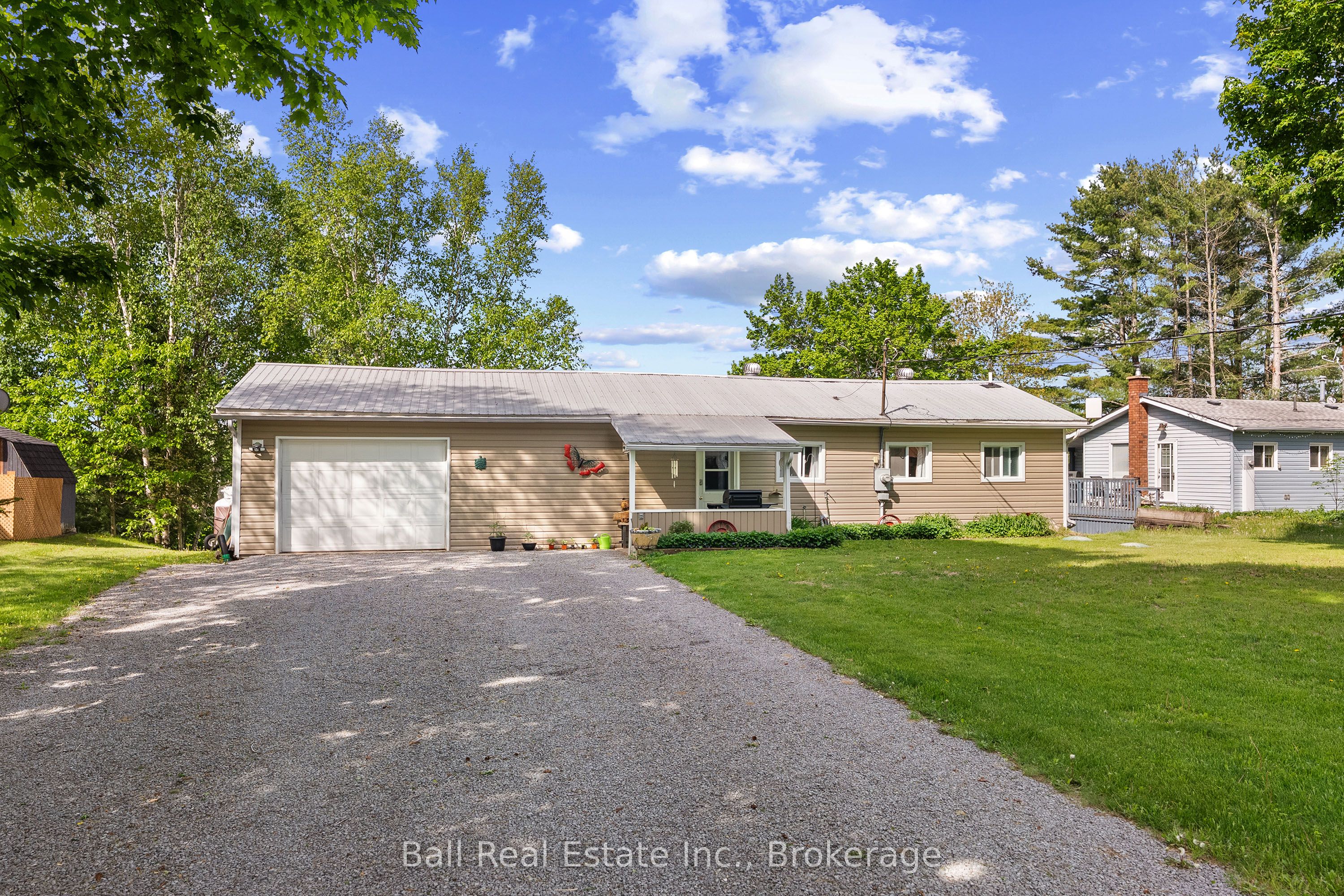 29 Siddon Lake Place Property Photo 9