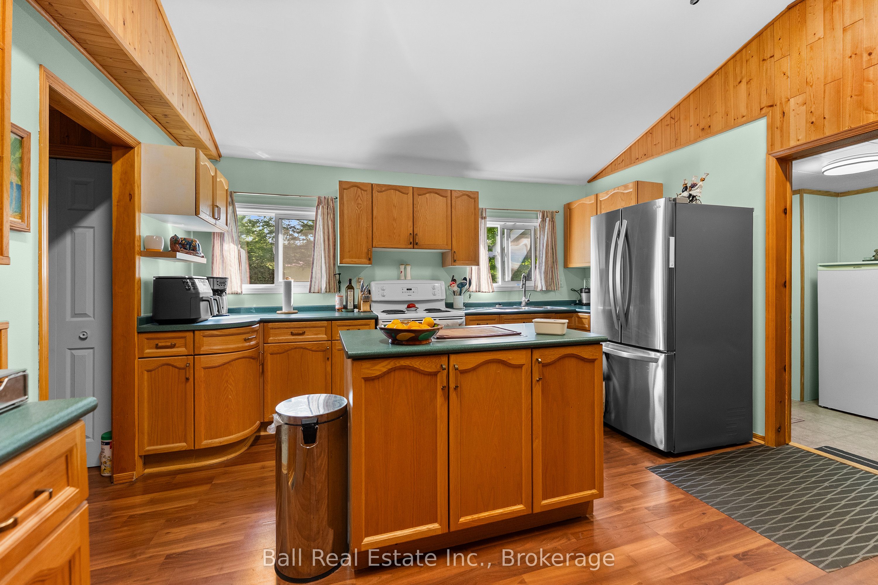 29 Siddon Lake Place Property Photo 13