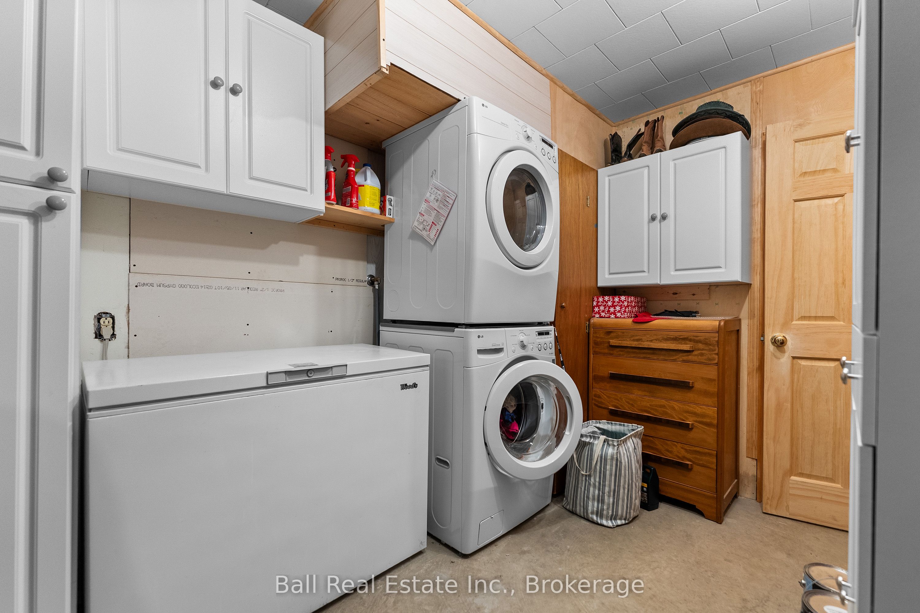29 Siddon Lake Place Property Photo 31