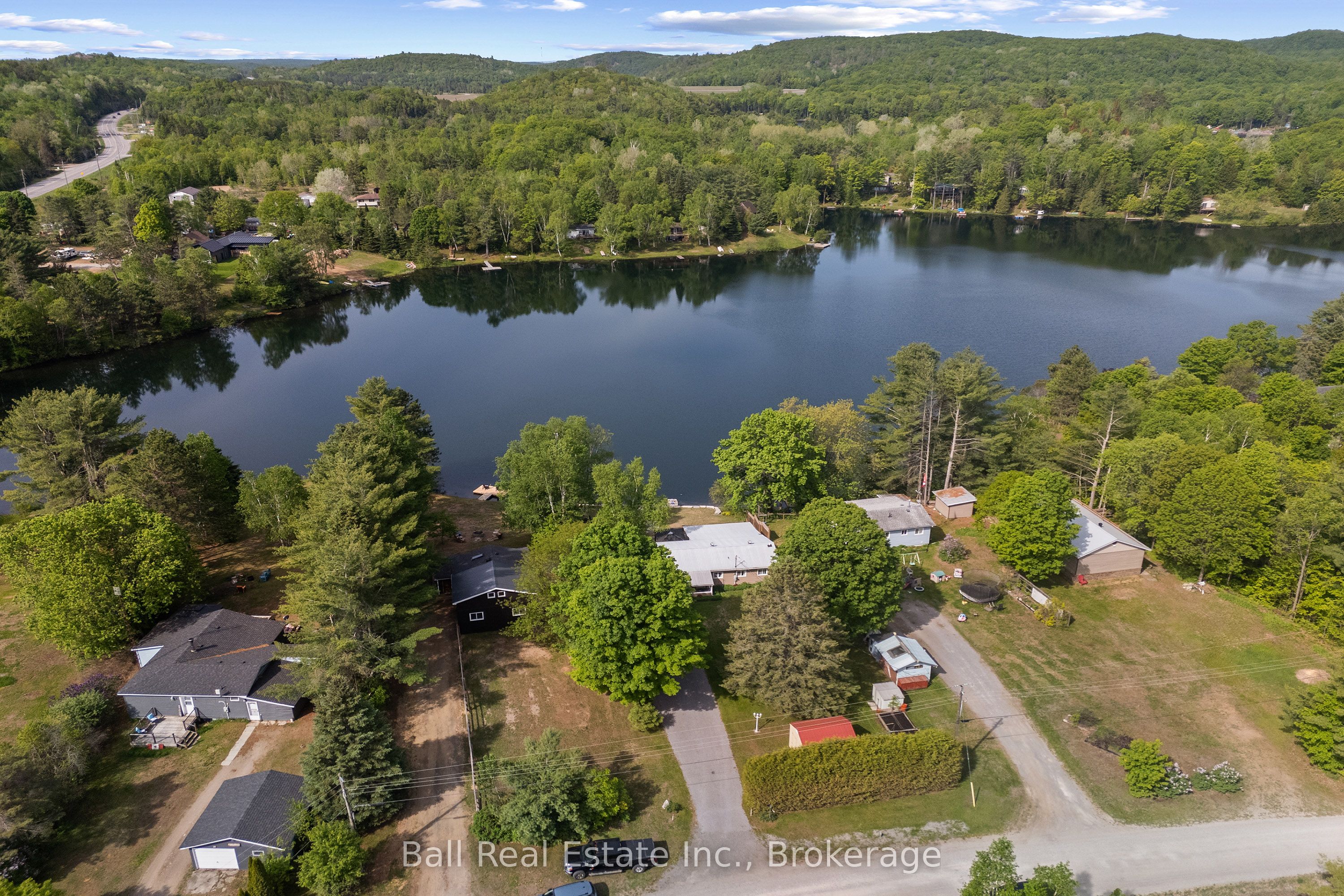 29 Siddon Lake Place Property Photo 43