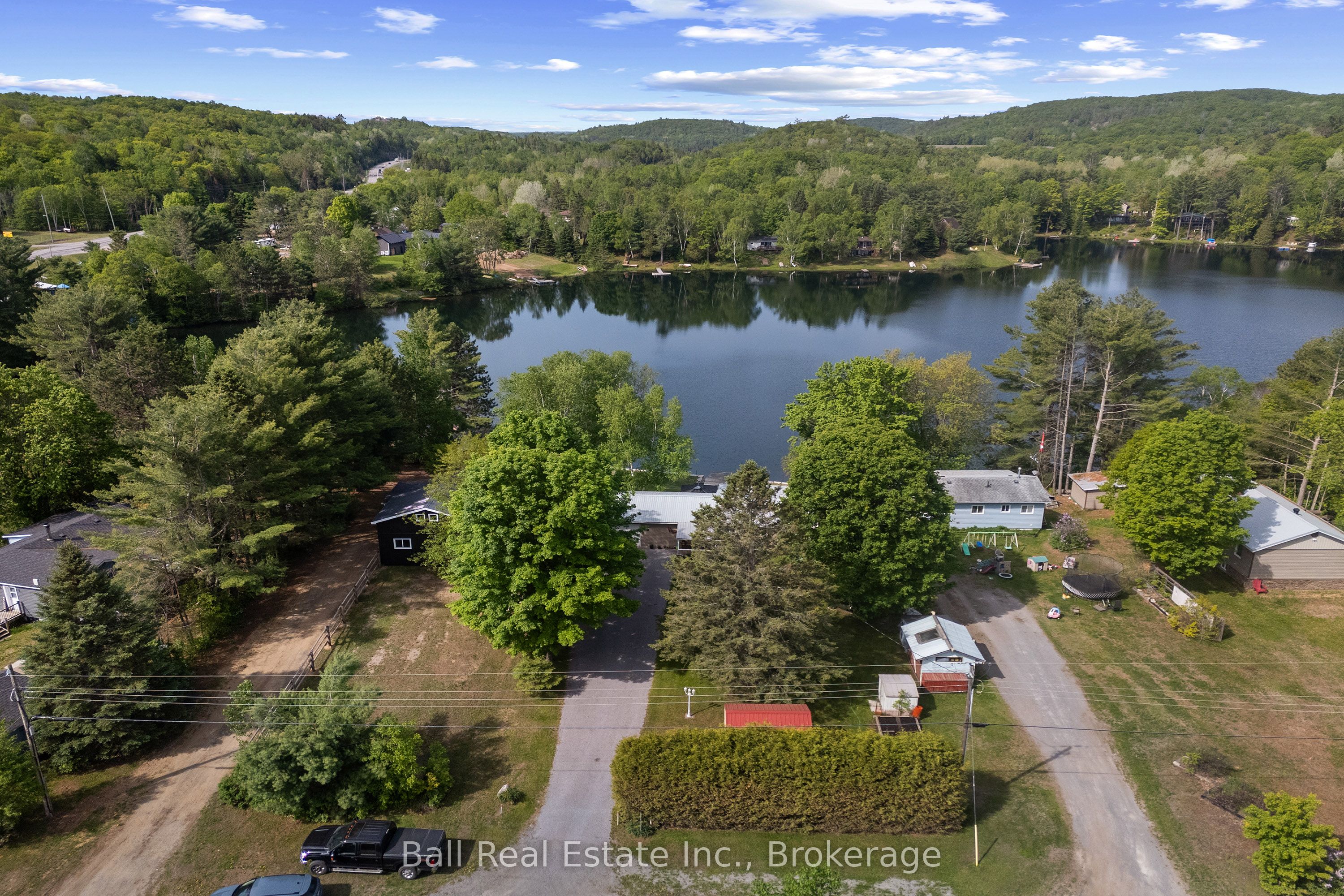 29 Siddon Lake Place Property Photo 44
